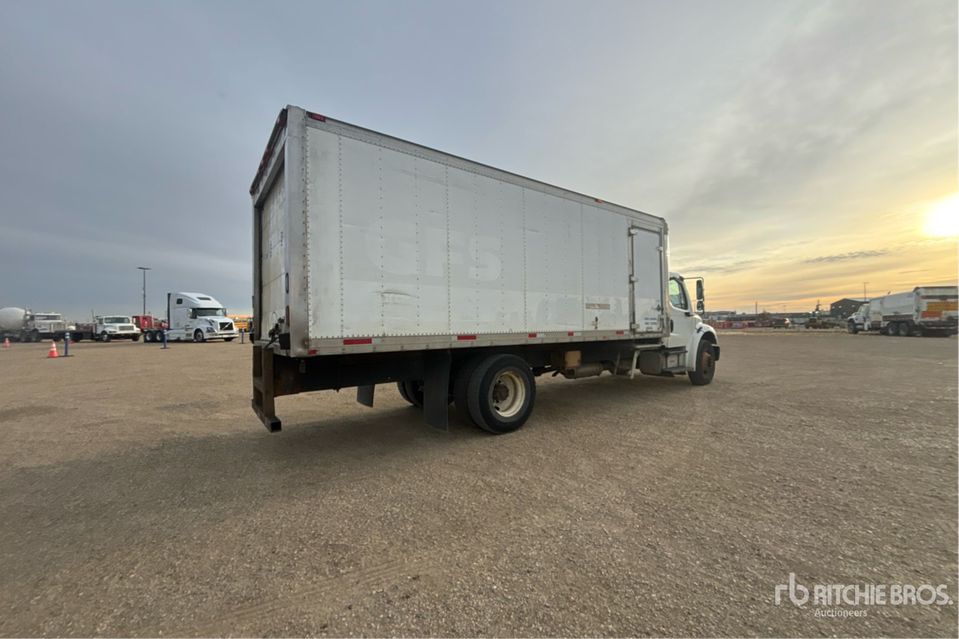 2015 Freightliner M2 106