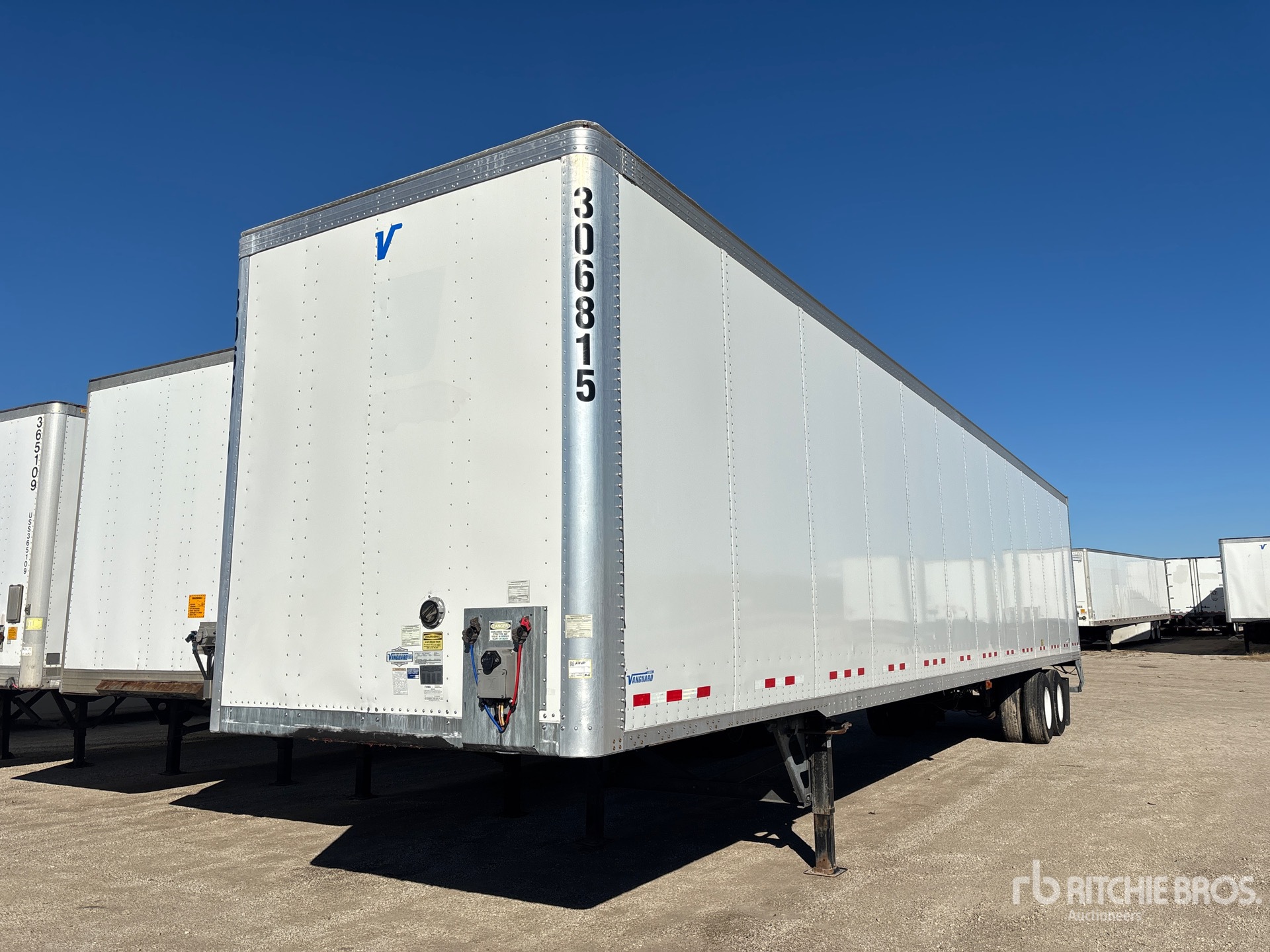 Photo of 2023 Vanguard VXP