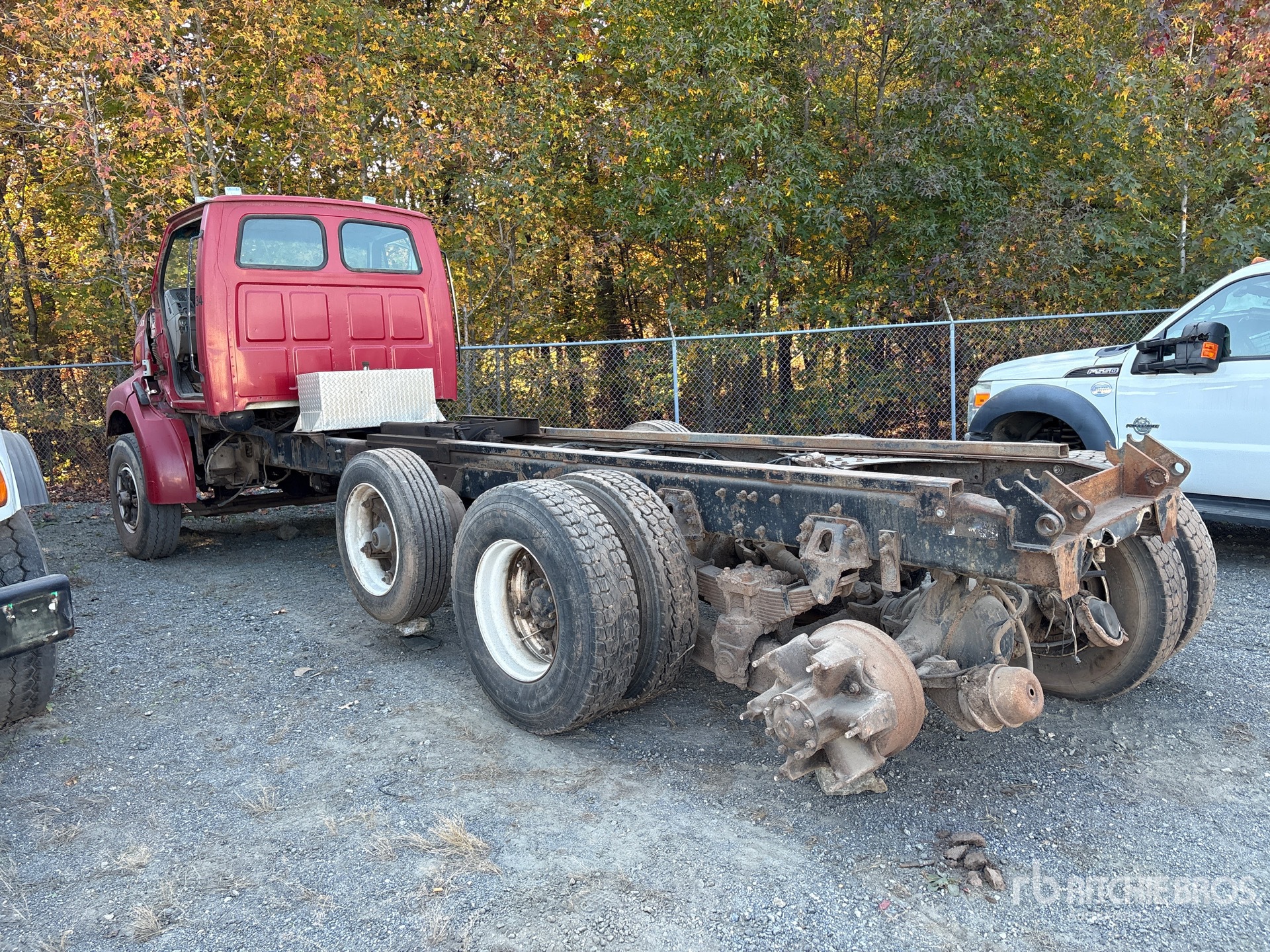 2000 Sterling L8513