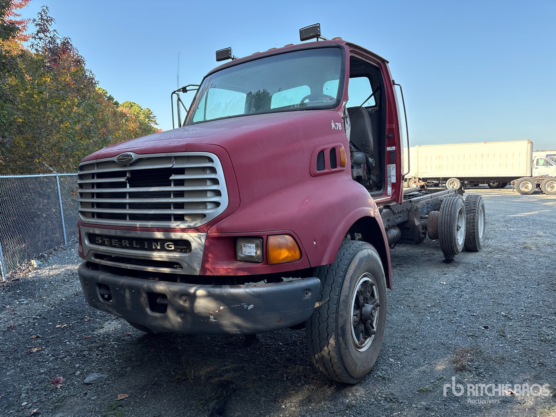 2000 Sterling L8513