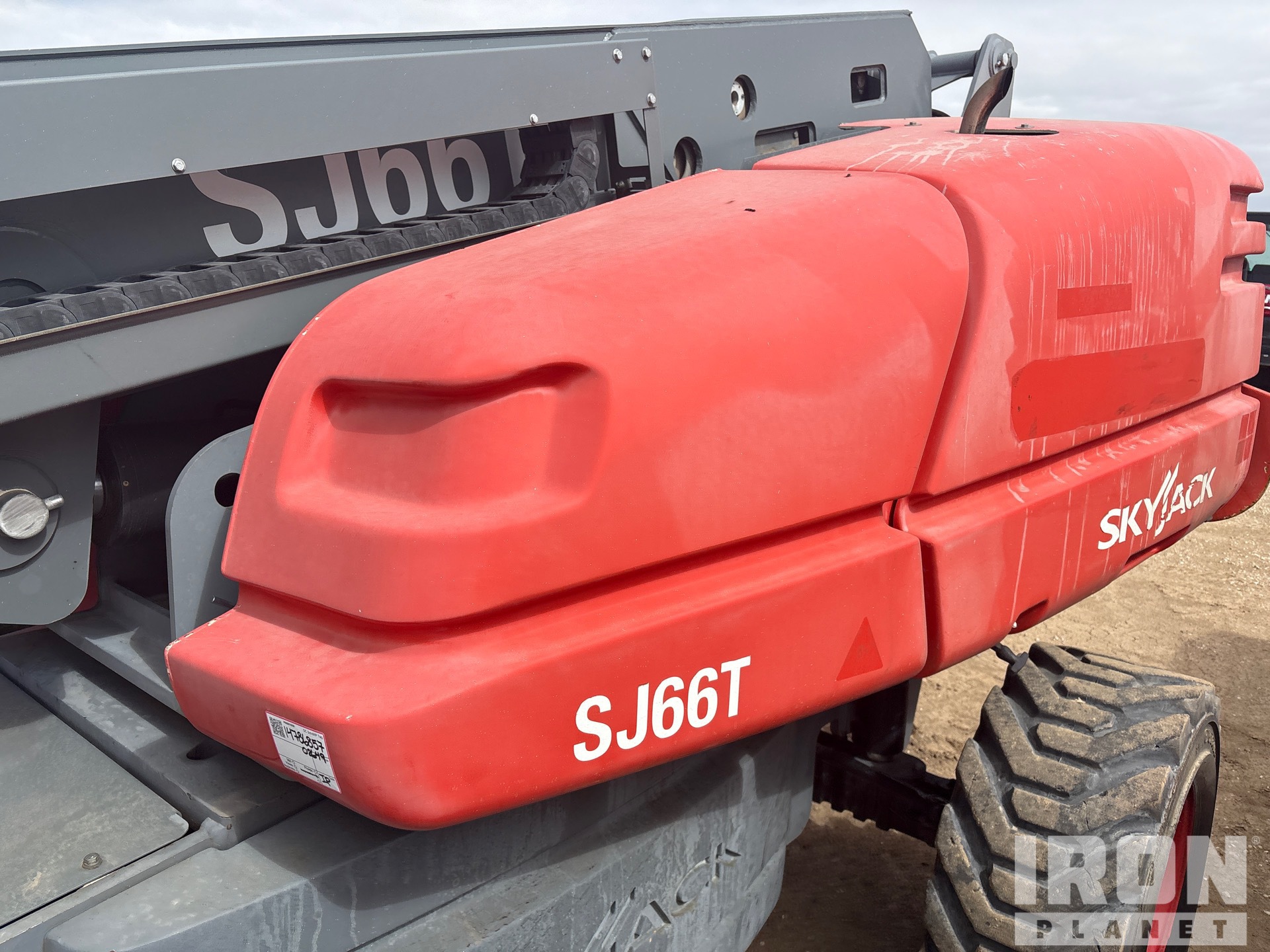 2017 Skyjack SJ66T