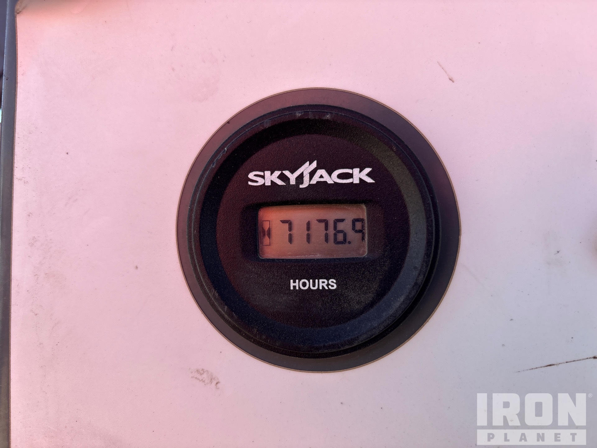 2017 Skyjack SJ66T
