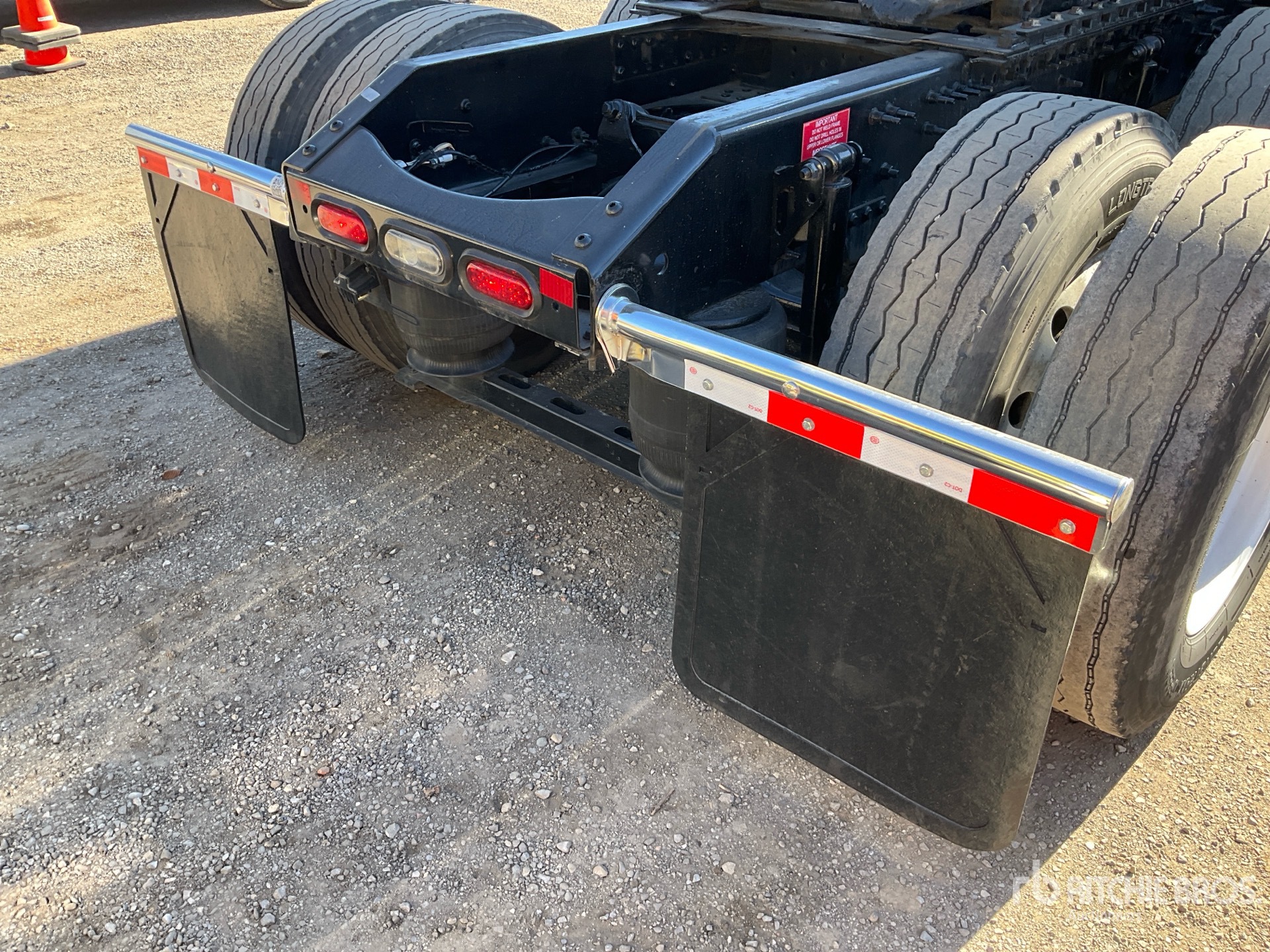 2021 Volvo VNL760