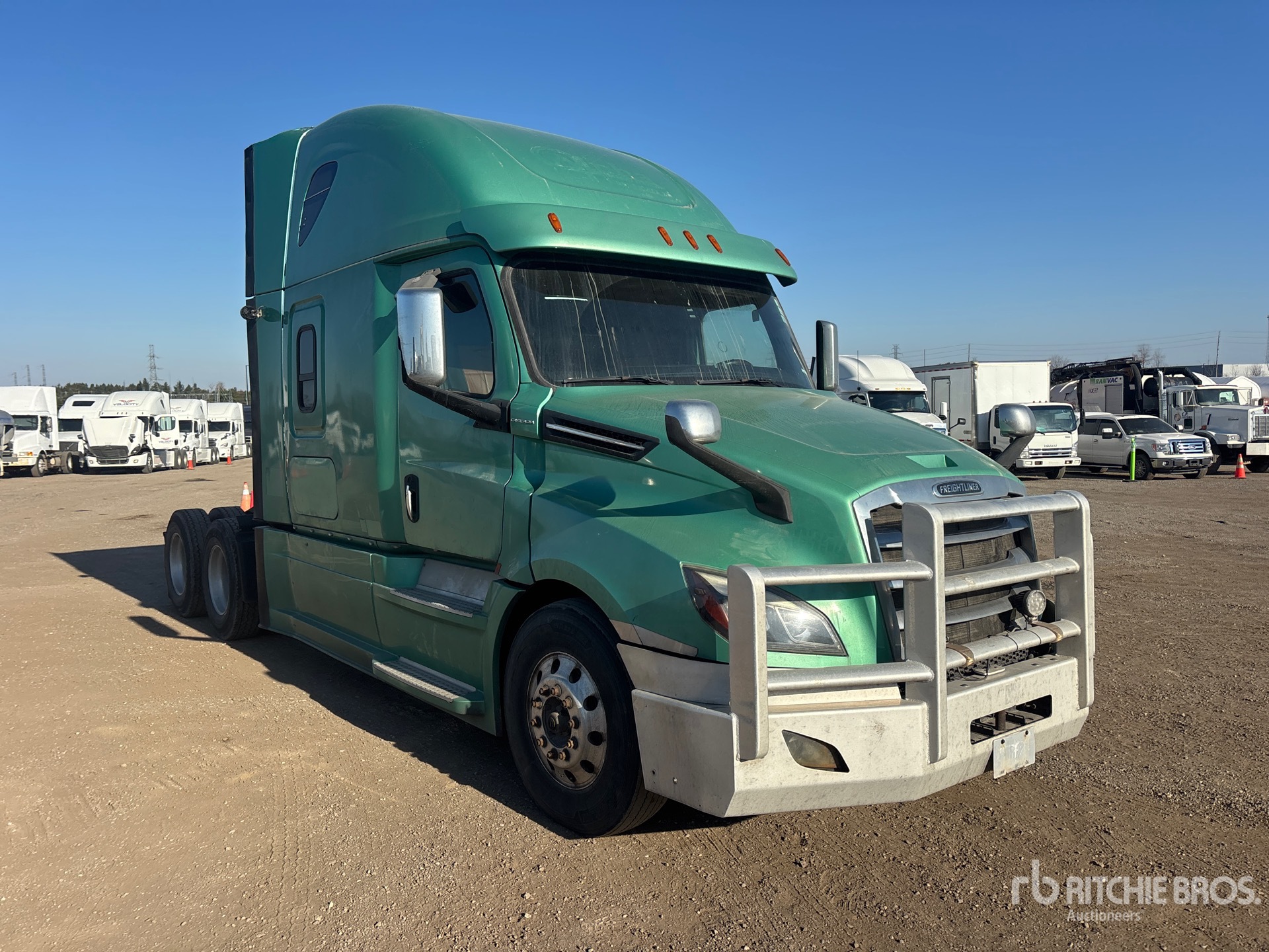 2019 Freightliner CASCADIA 126
