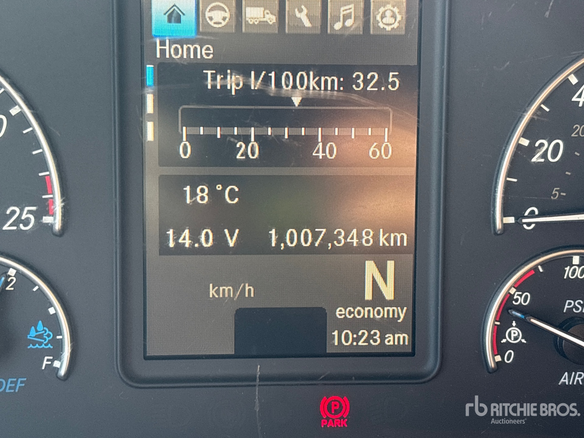 2019 Freightliner CASCADIA 126