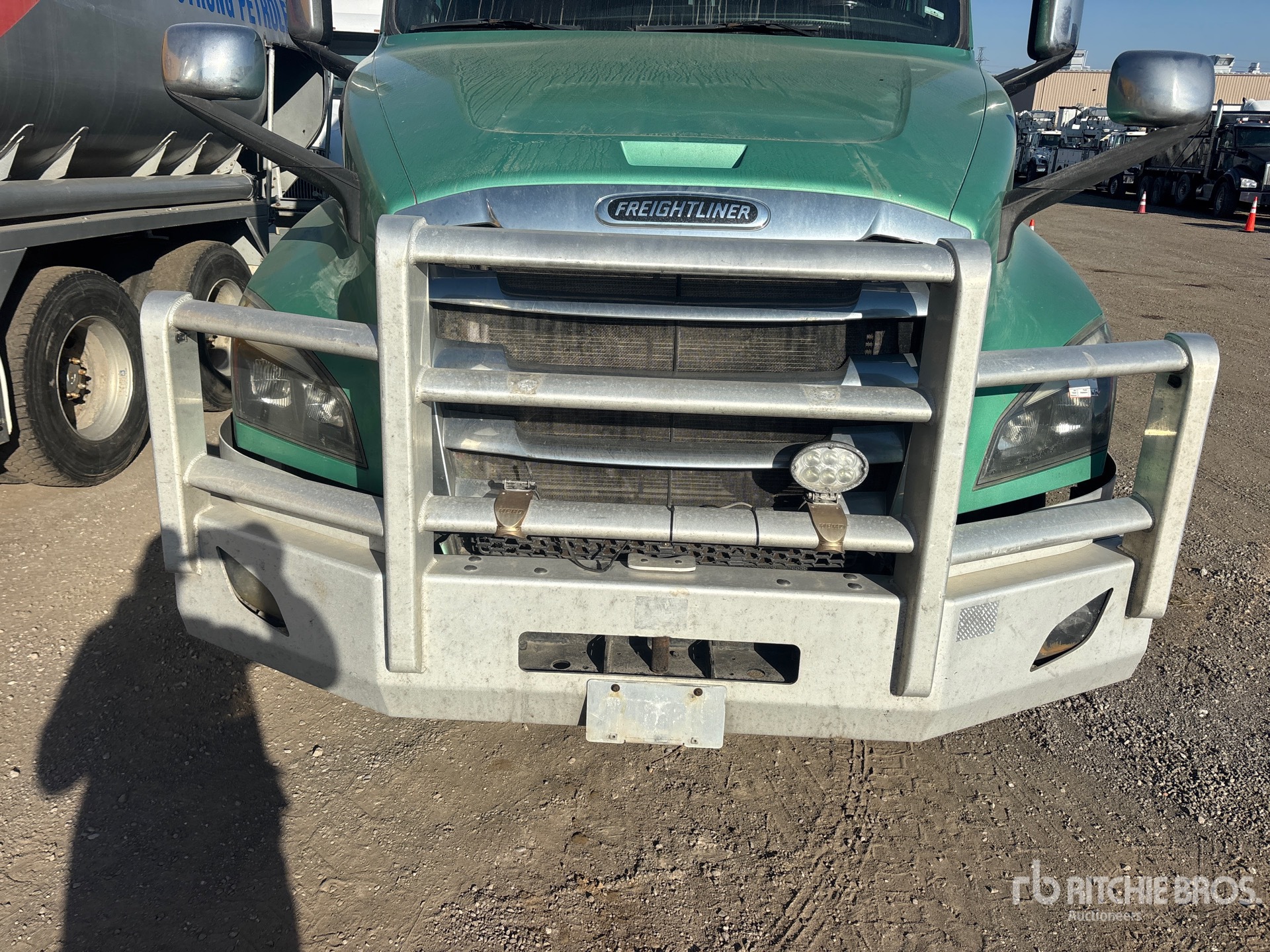 2019 Freightliner CASCADIA 126