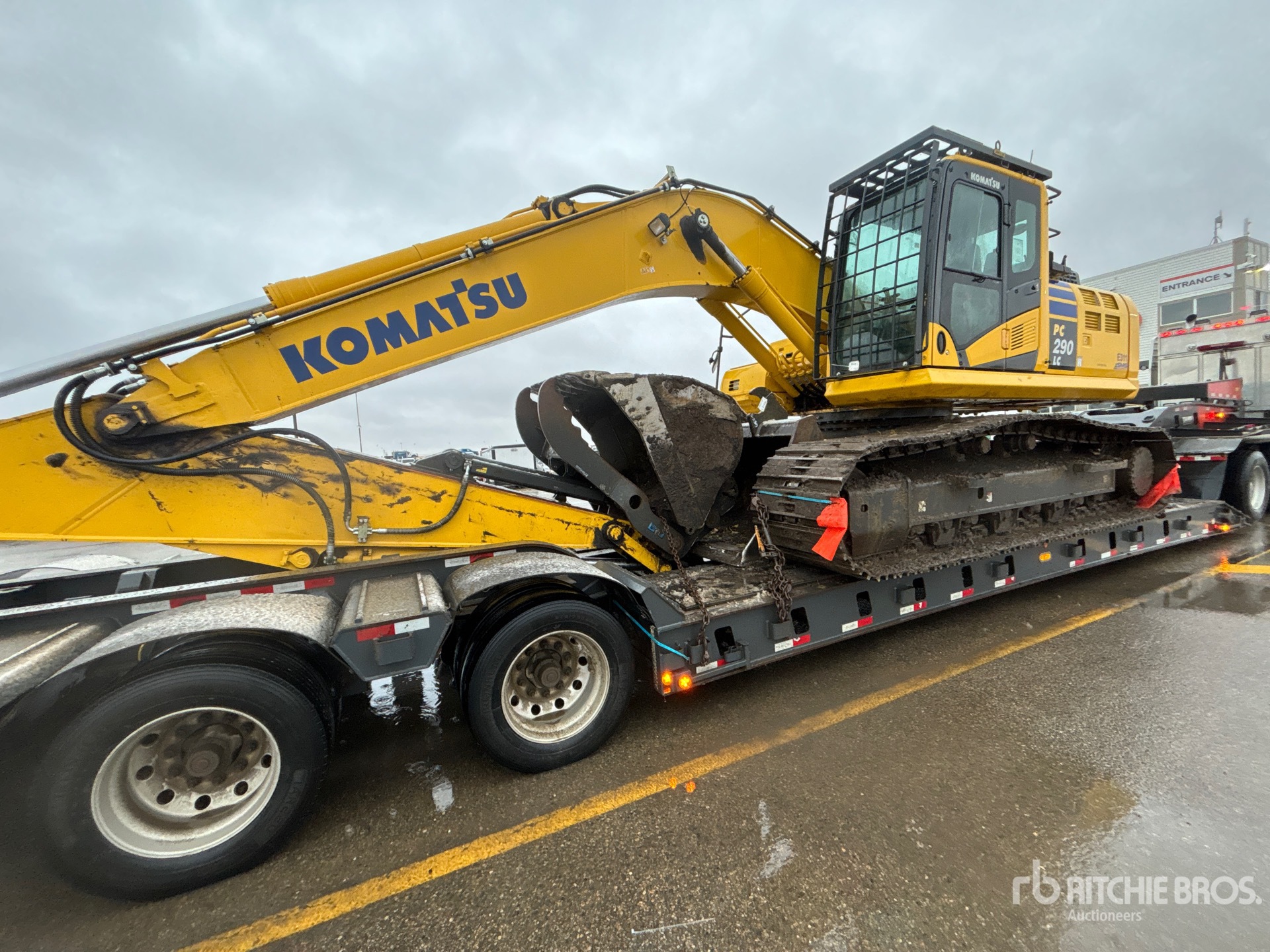 2022 Komatsu PC290LC-11