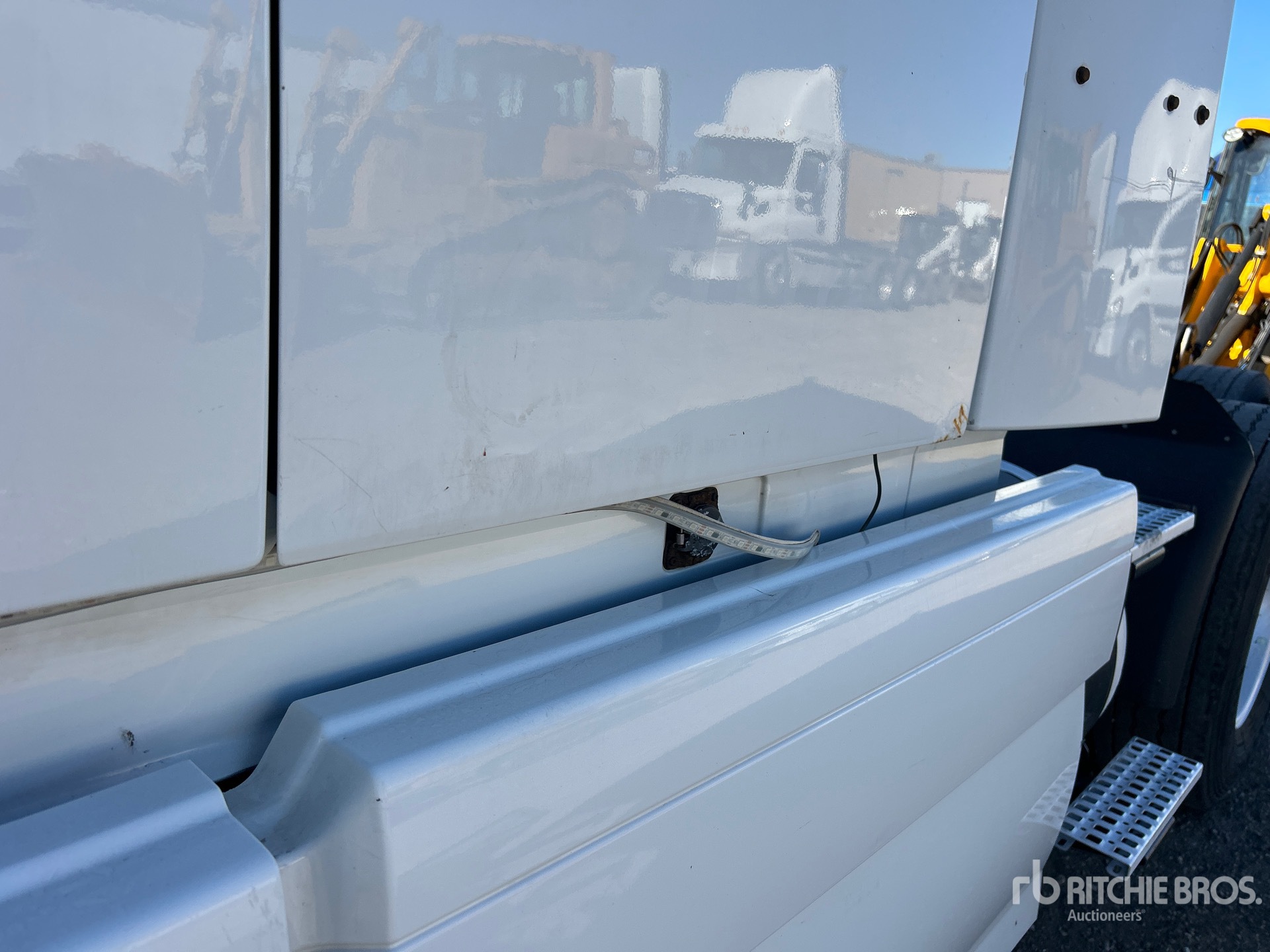 2015 Volvo VNL