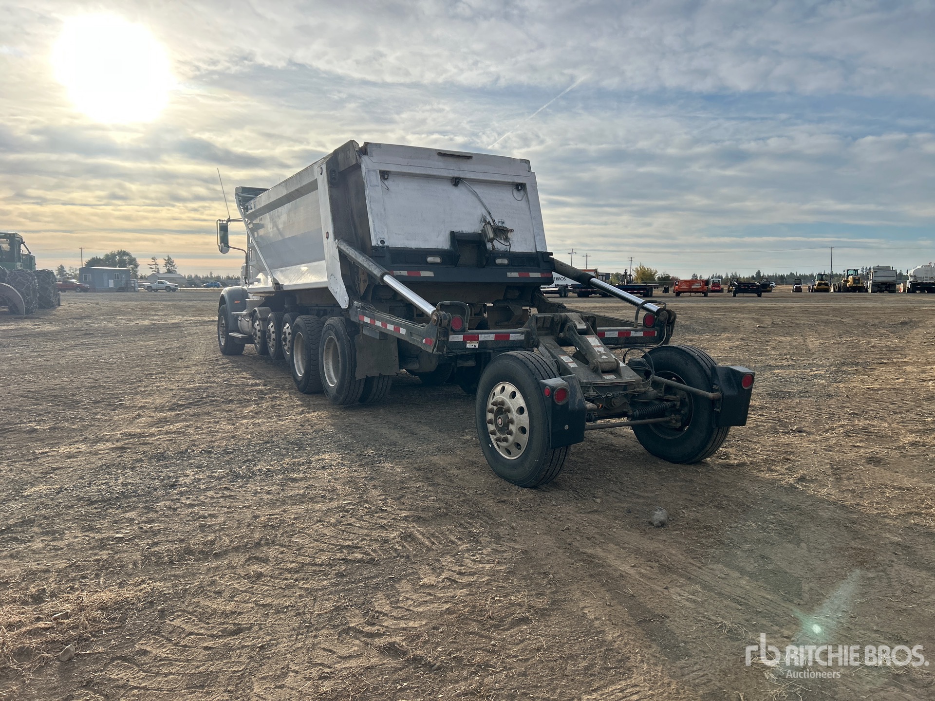 2009 Peterbilt 365