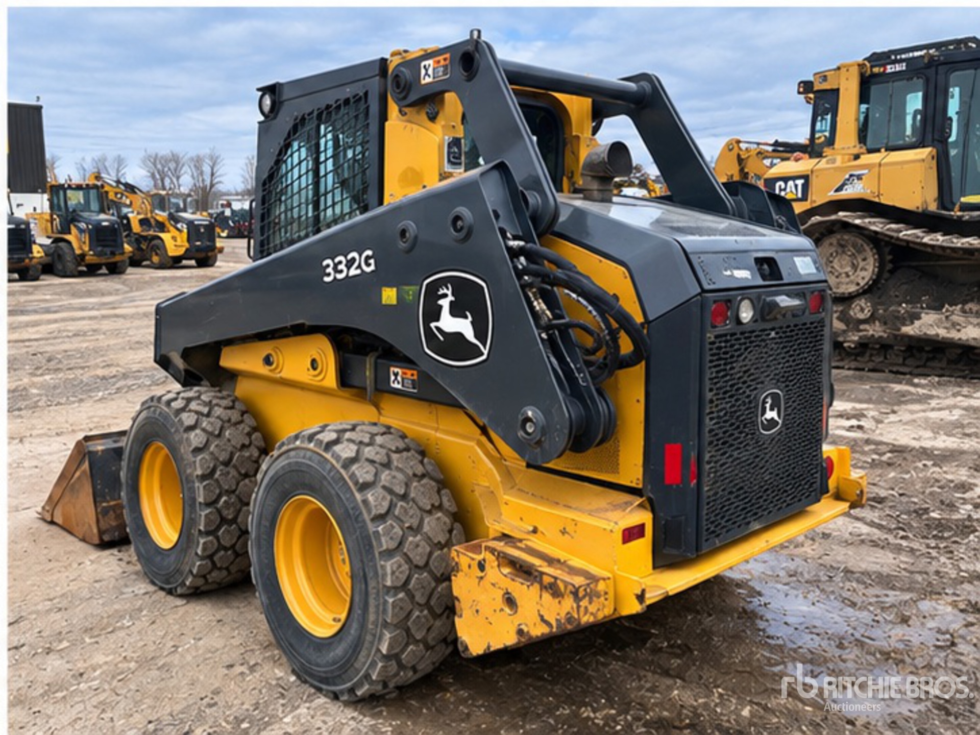 2024 John Deere 332G