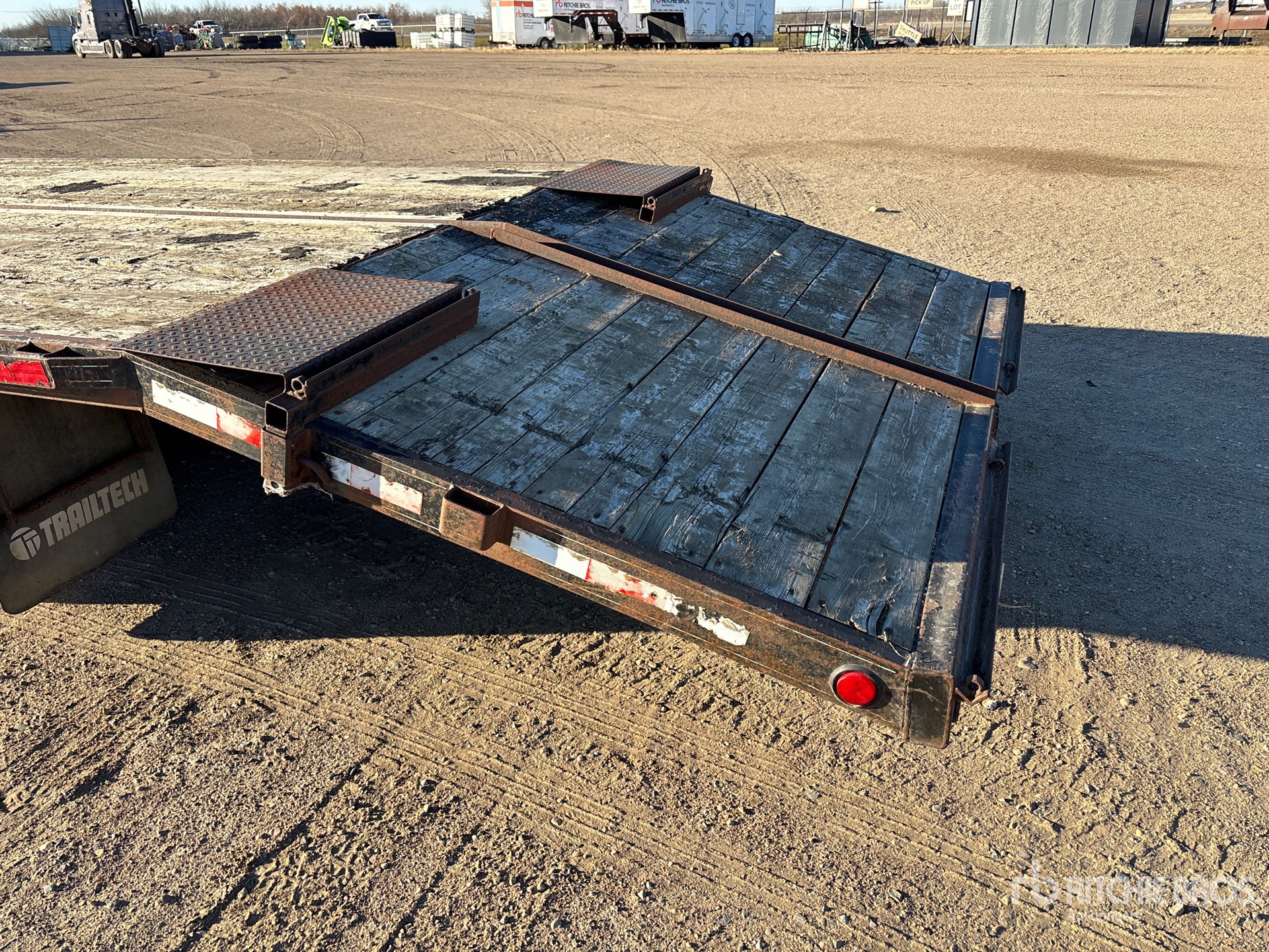 2002 Trailtech 30 FT T/A