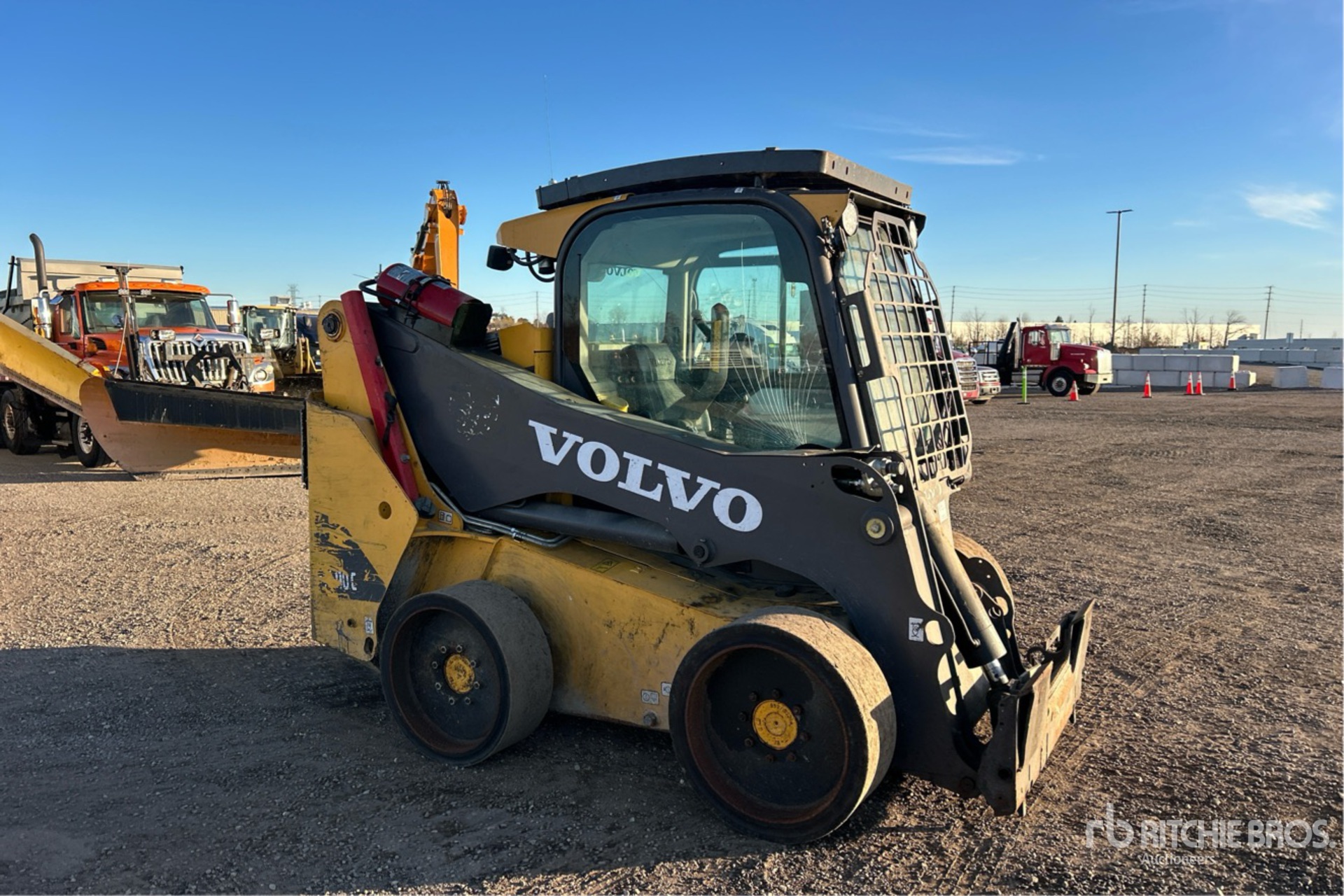 2014 Volvo MC110C