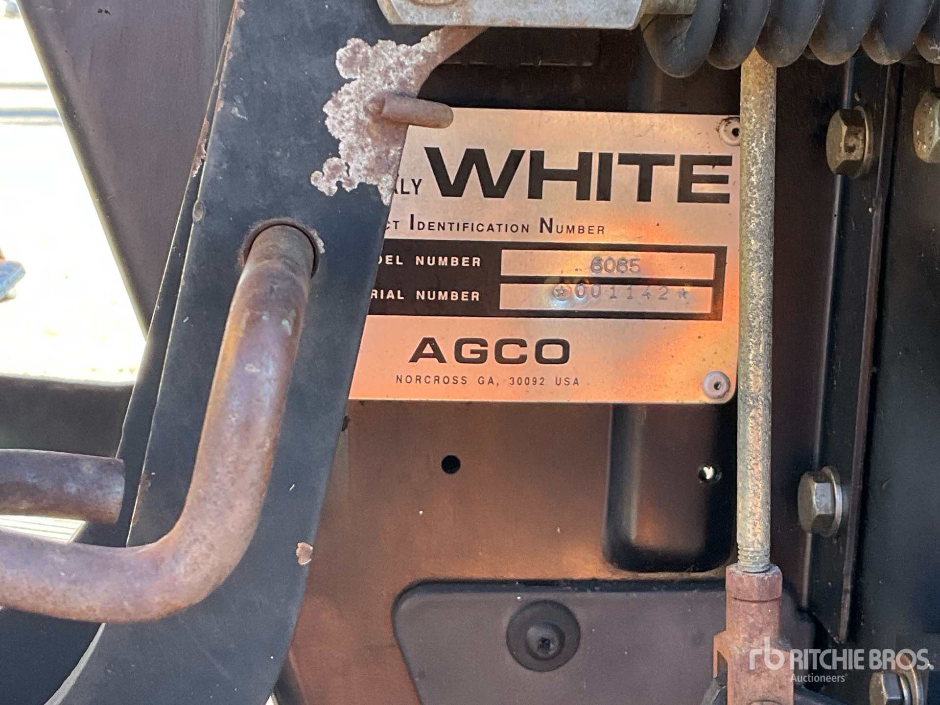 1992 Agco 6085