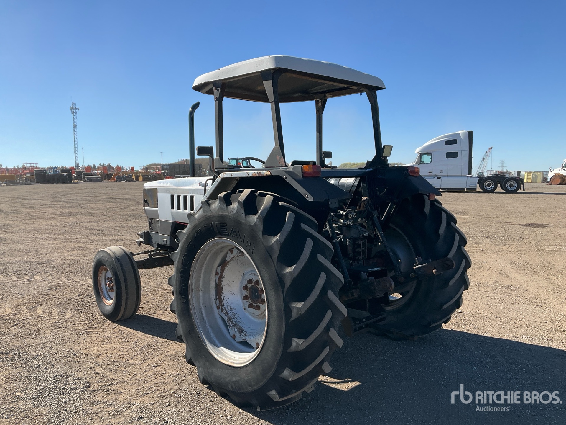 1992 Agco 6085