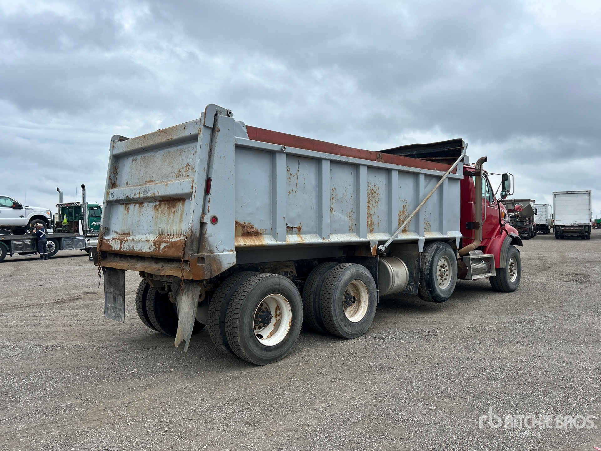 2009 Sterling L9500