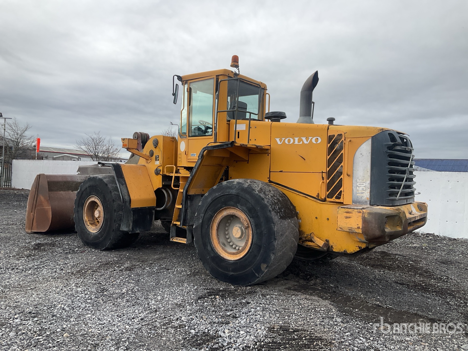 2004 Volvo L150E