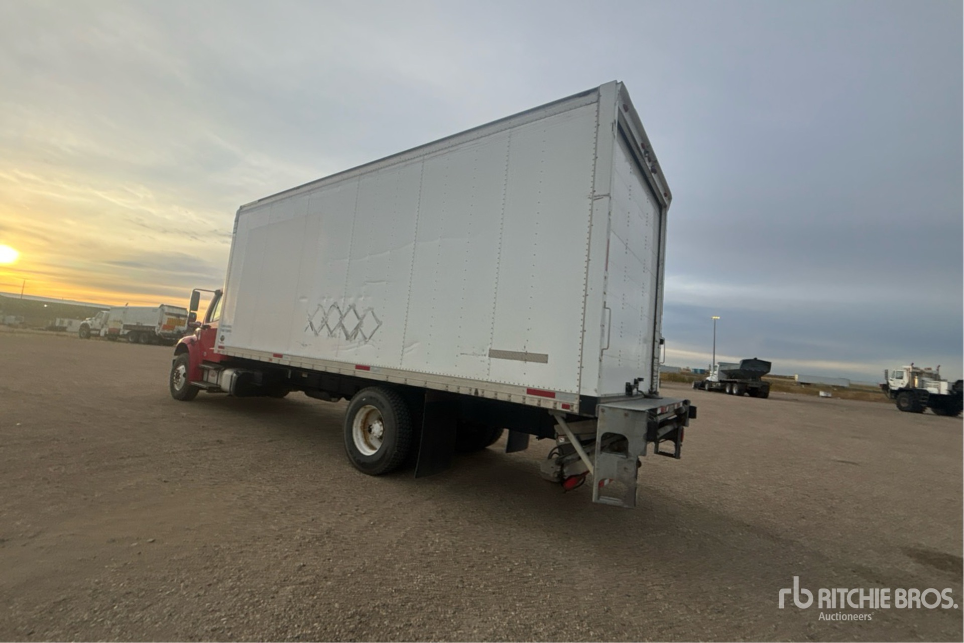 2015 Freightliner M2 106