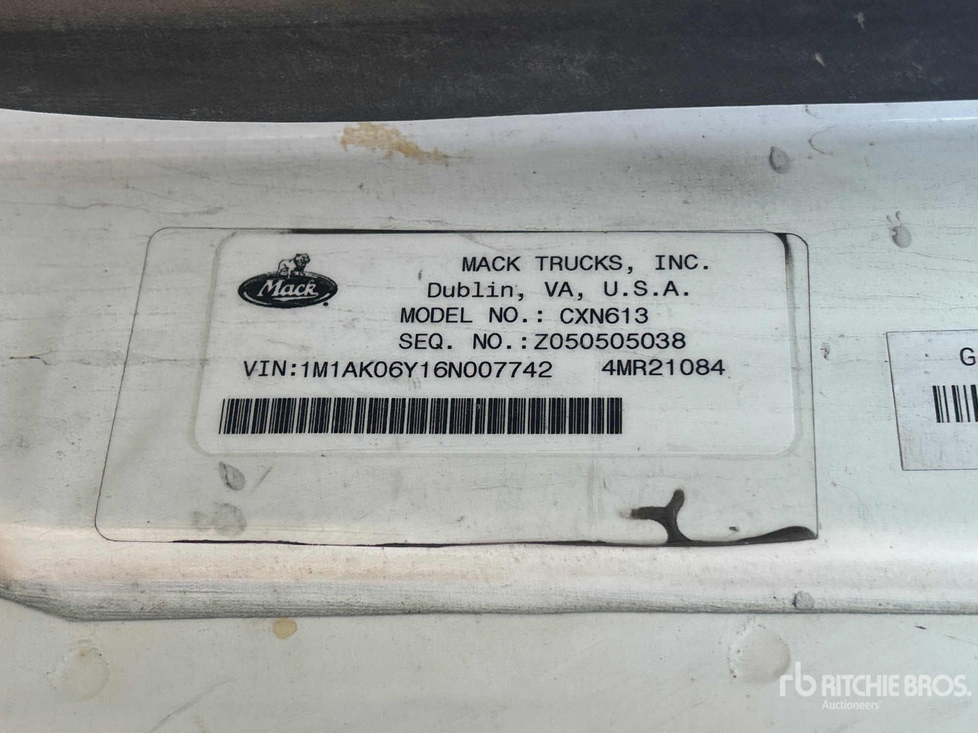 2006 Mack CXN613