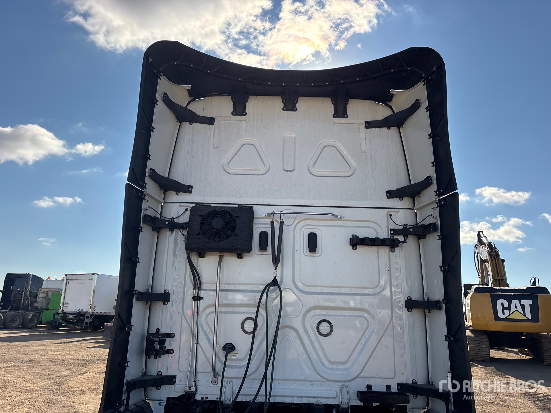 2022 Freightliner CASCADIA 126