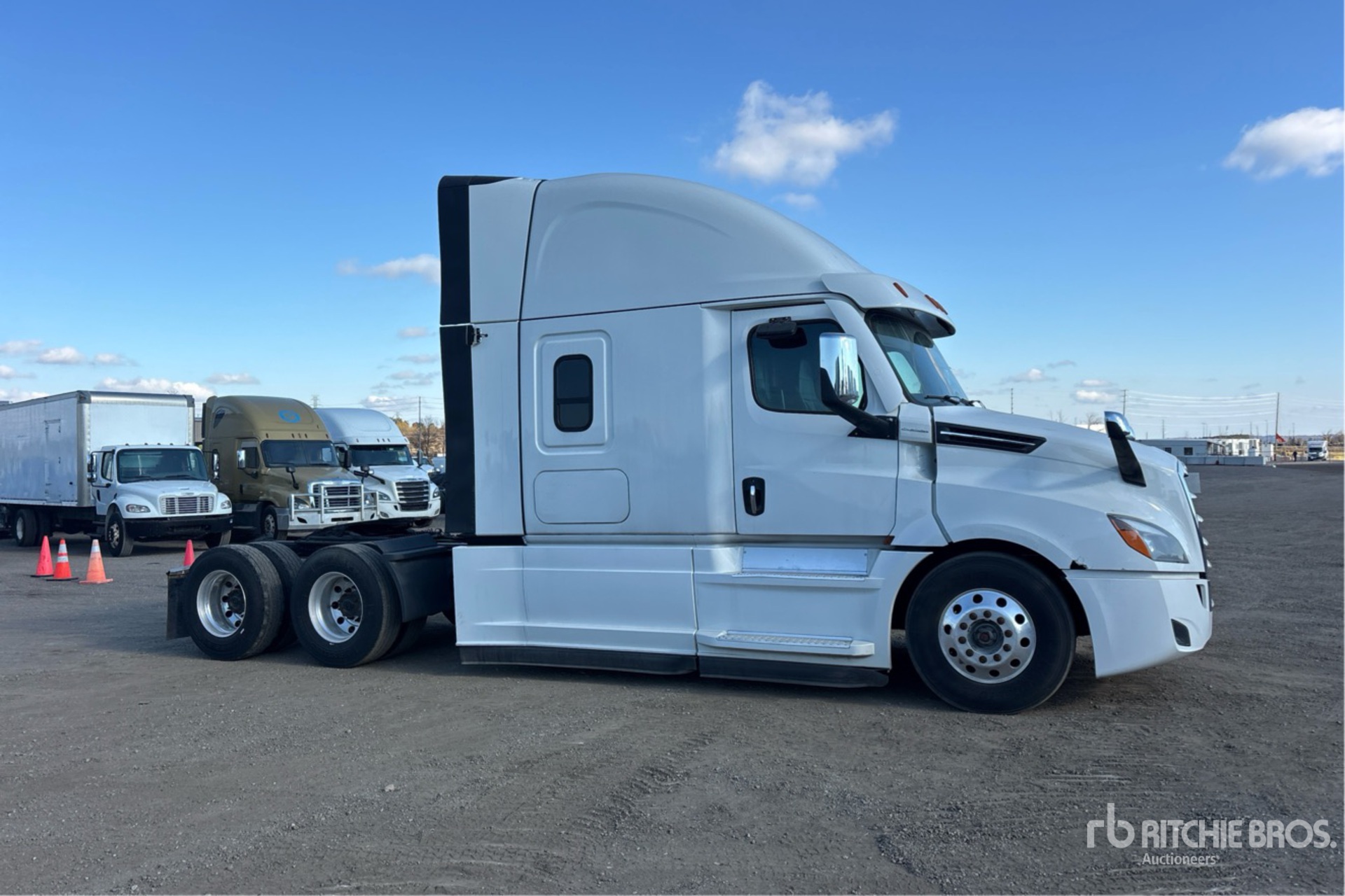 2022 Freightliner CASCADIA 126