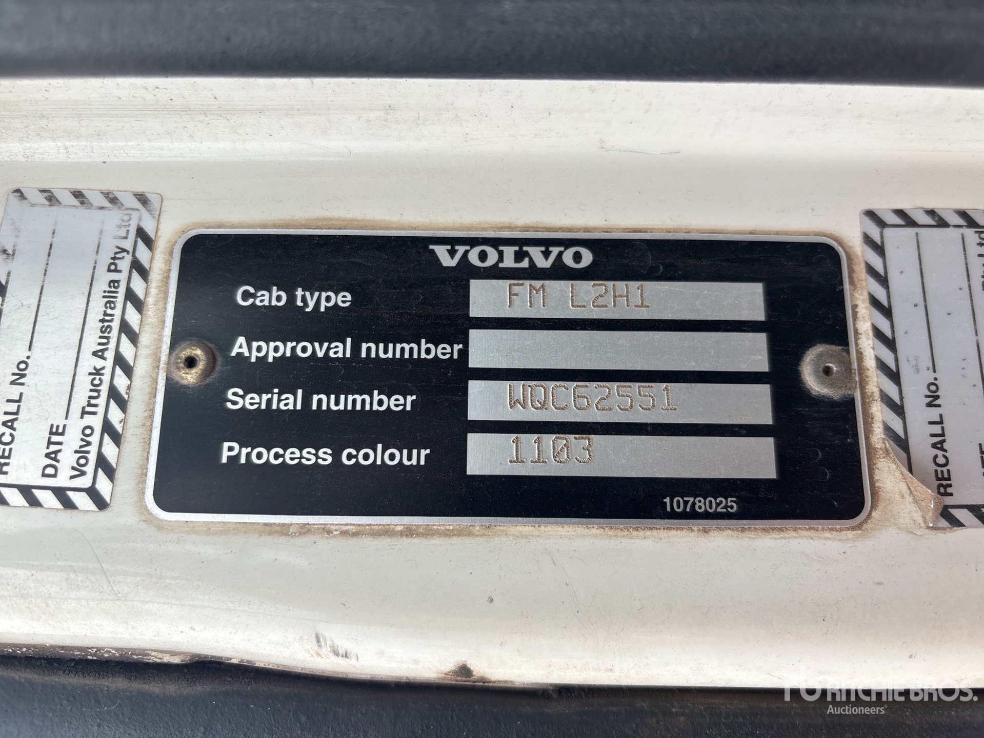 2004 Volvo FM12-460