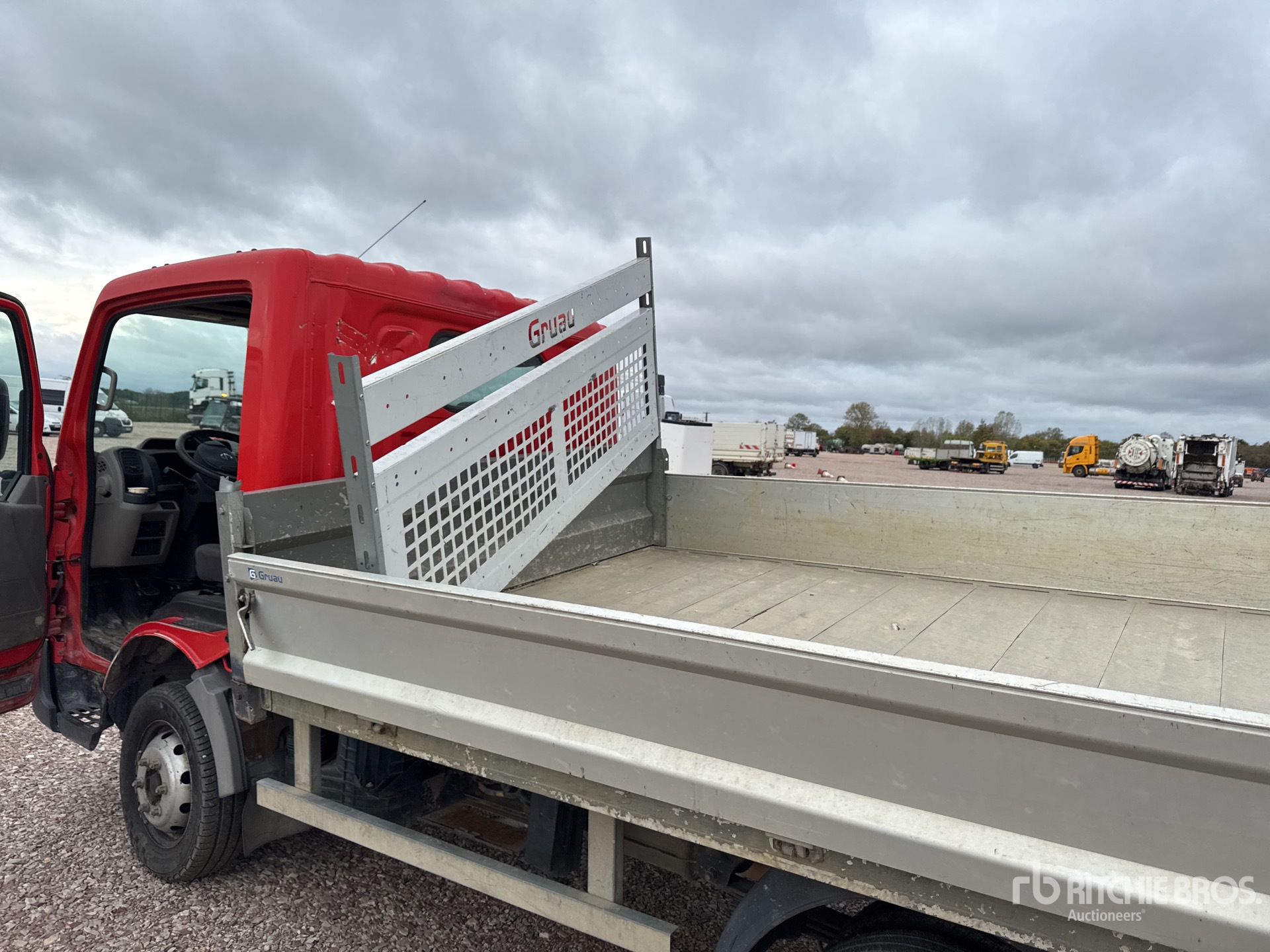 Nissan CABSTAR NT400 3