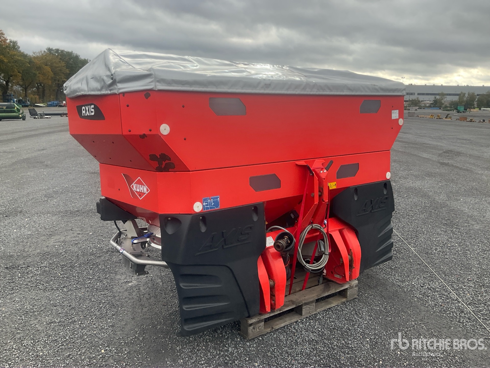 2018 Kuhn AXIS M40.2 EMC