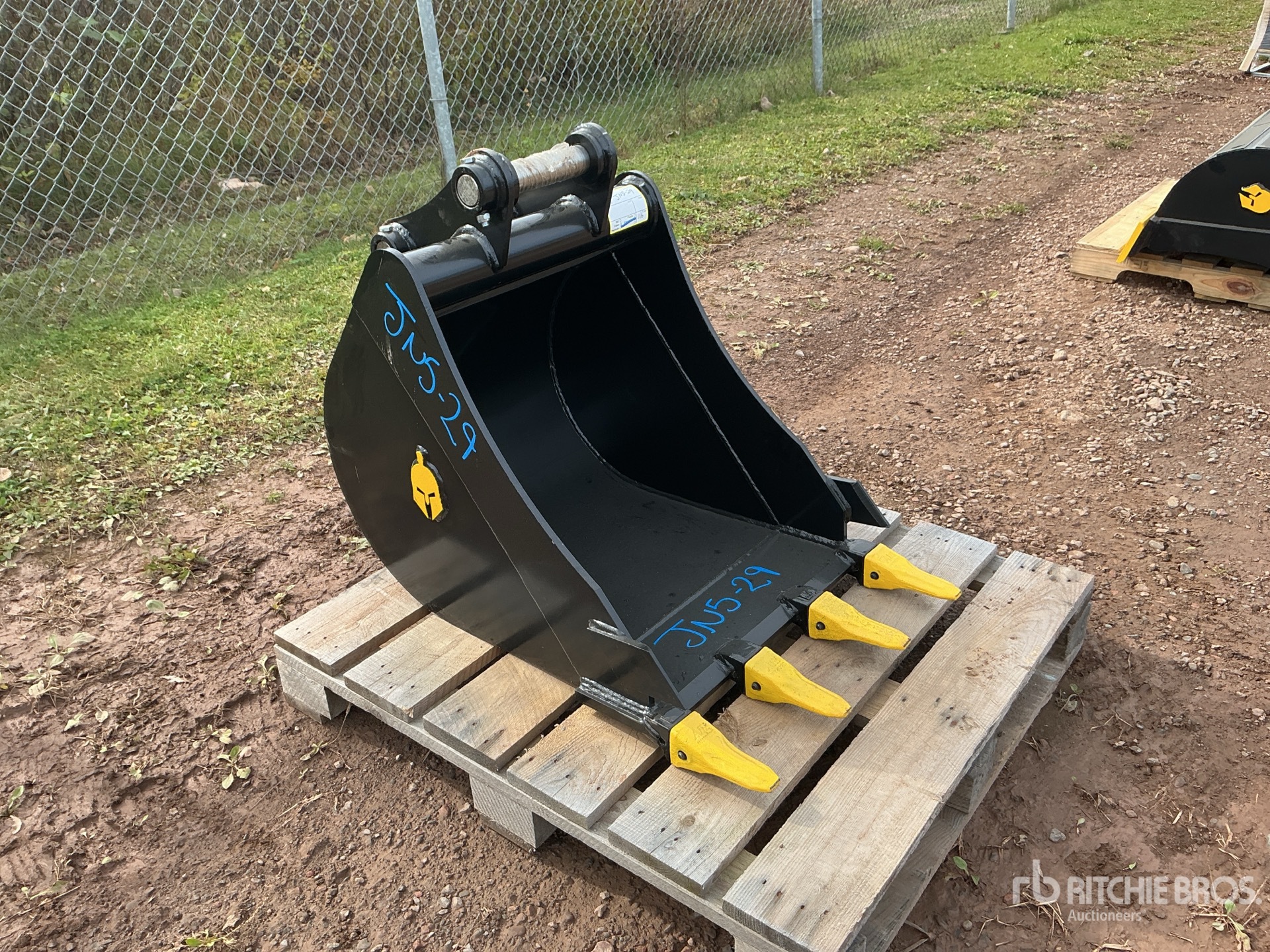 Trojan 24 IN DIGGING - FITS 65 MM CAT  ...