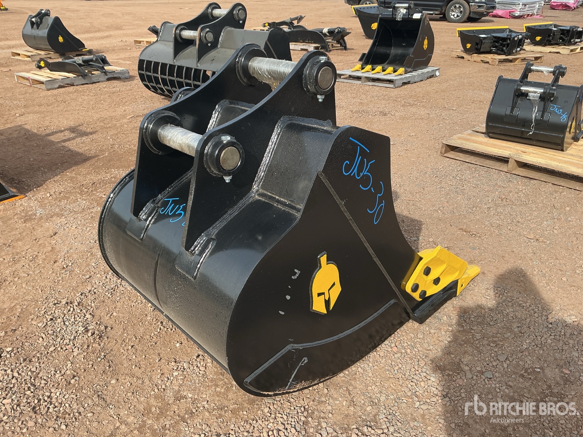 Trojan 36 IN DIGGING - FITS 65 MM CAT  ...
