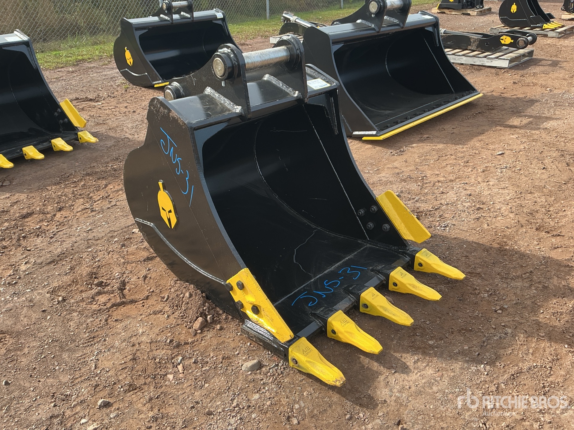 Trojan 36 IN DIGGING - FITS 65 MM CAT  ...