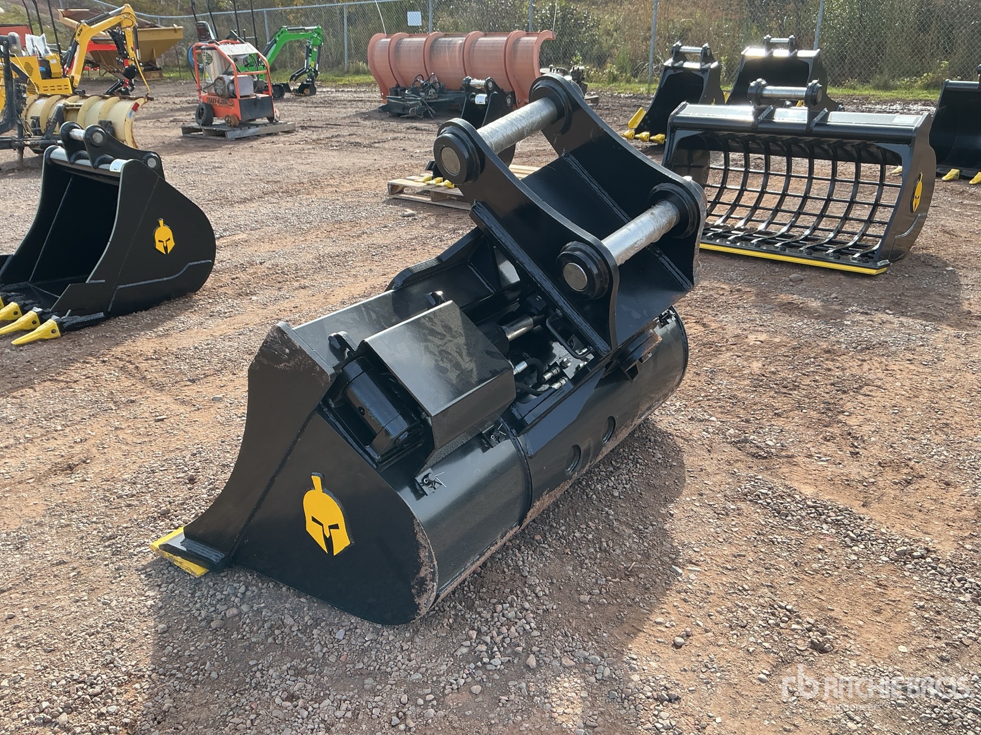 Trojan 60 IN Q/C HYDRAULIC TILTING - F ...