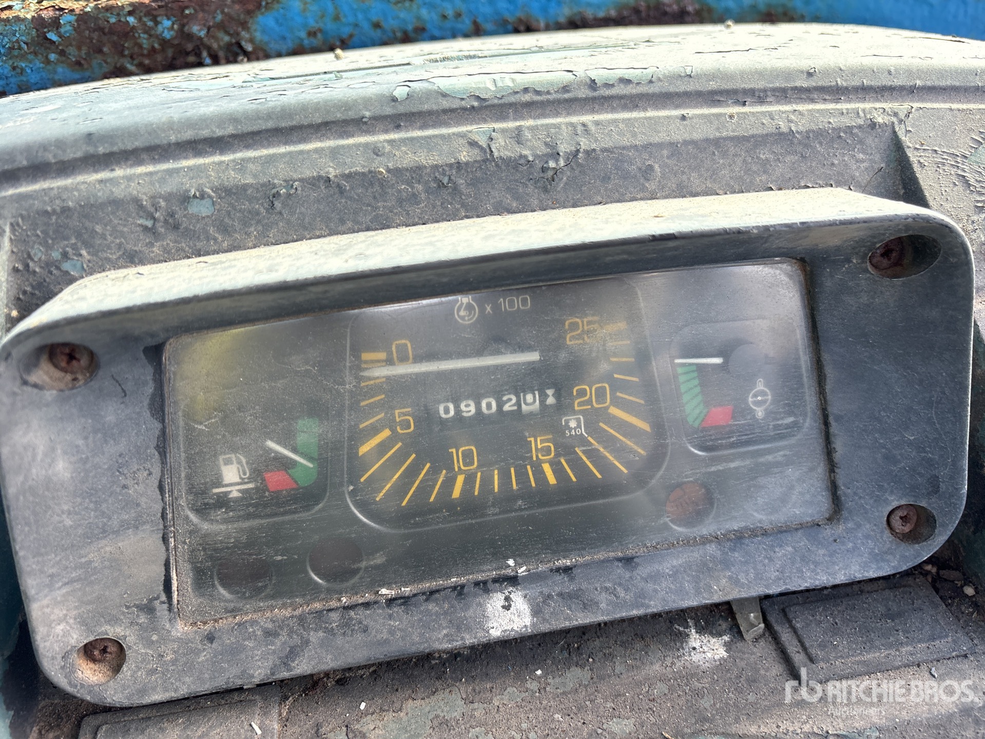 1988 Ford 3910