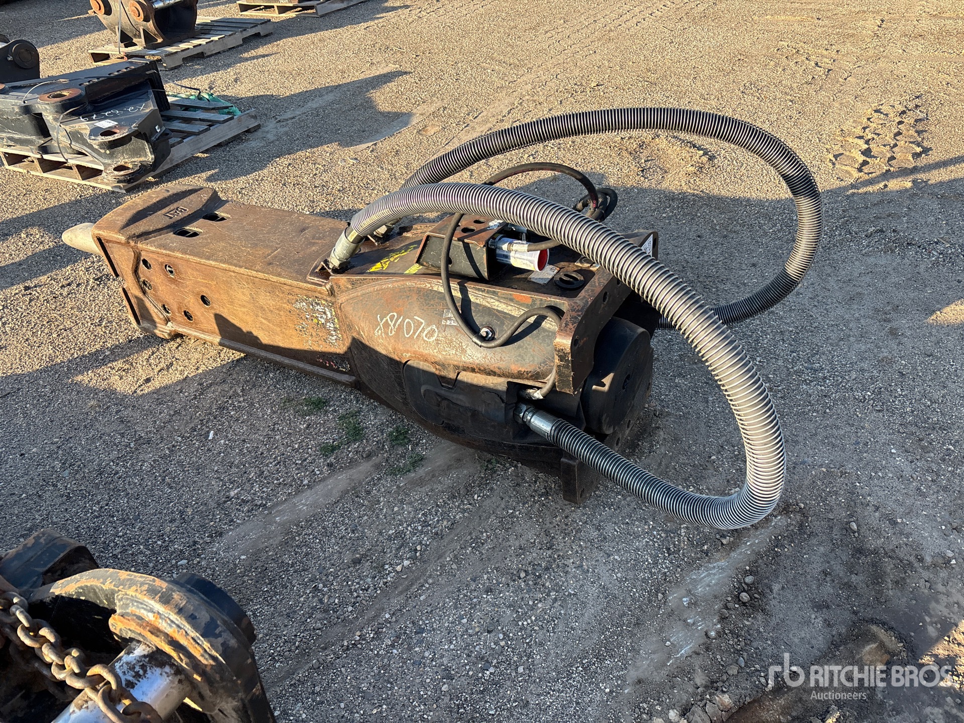 Photo of 2020 Caterpillar H120E S
