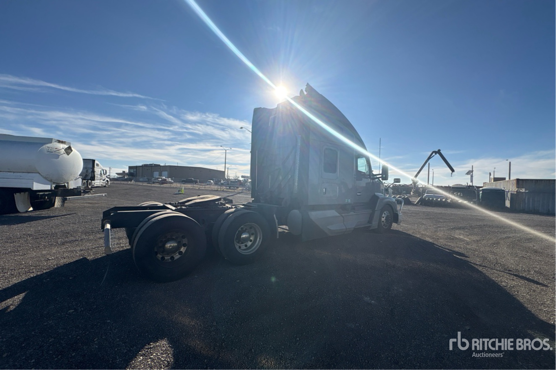 2023 Kenworth T680