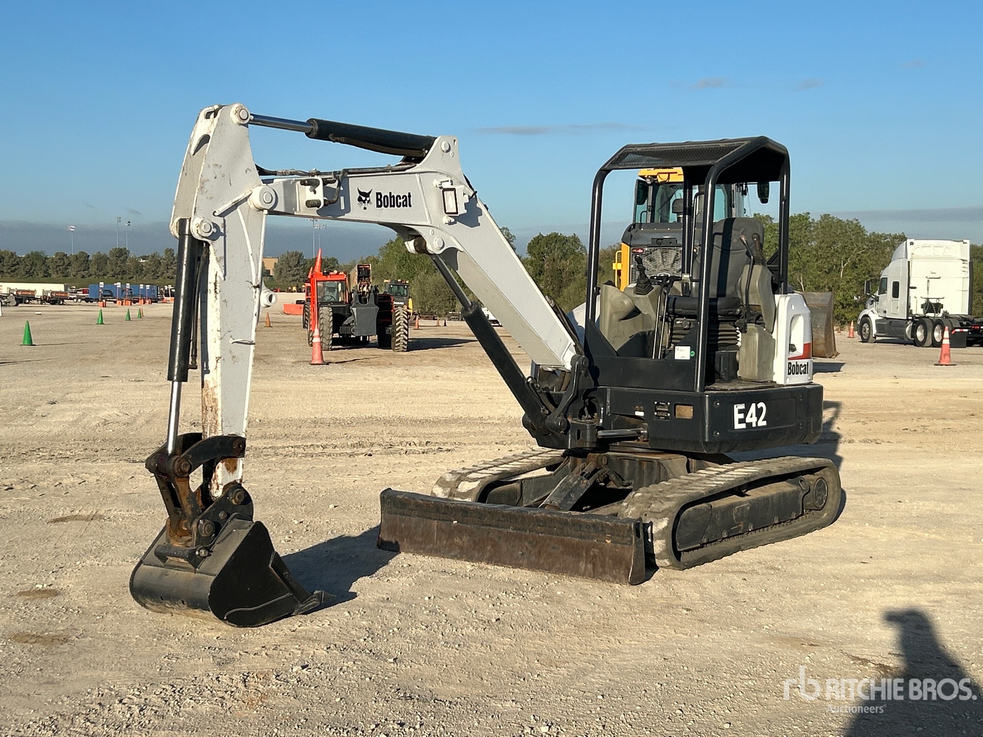 Photo of 2014 Bobcat E42