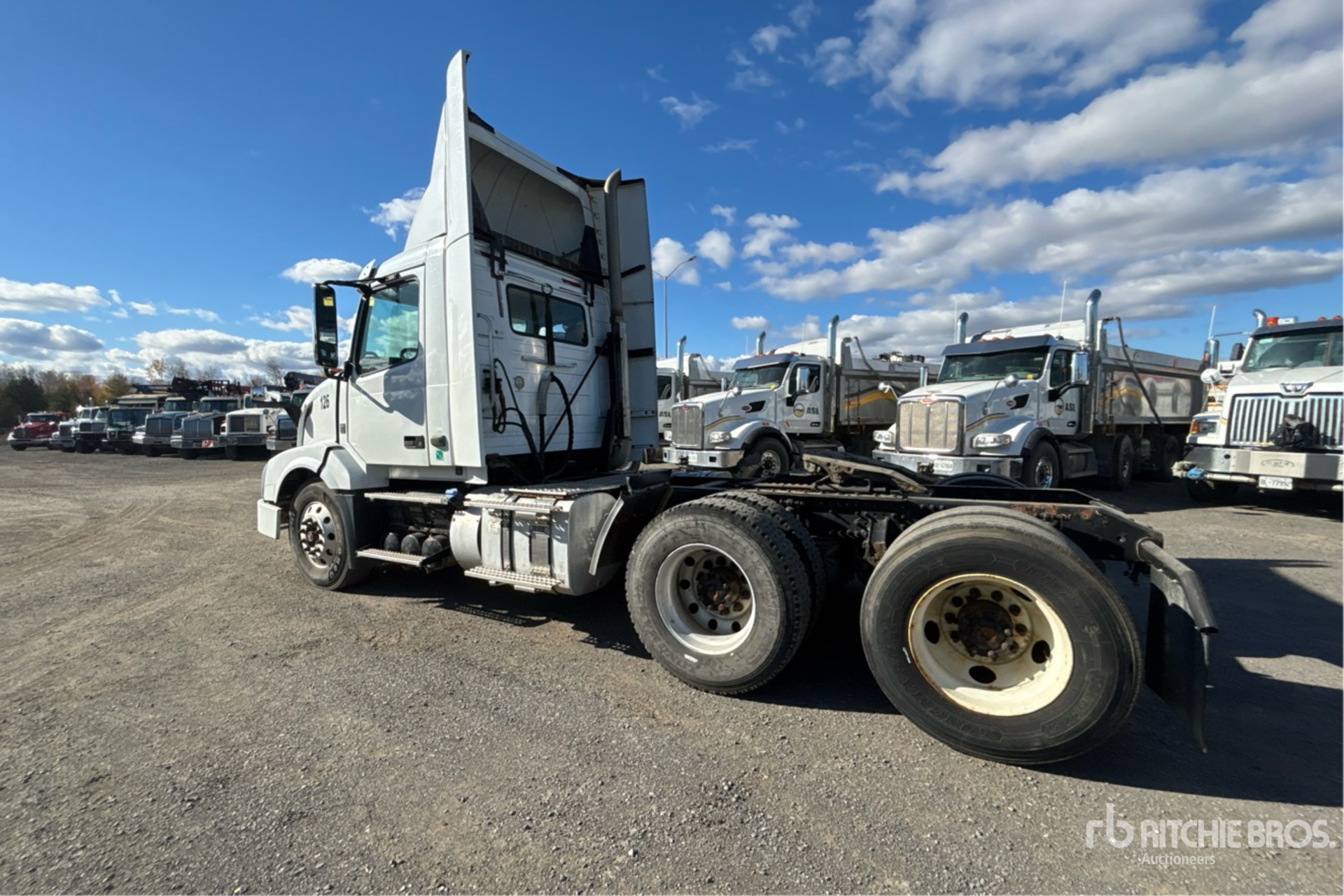 2013 Volvo VNL