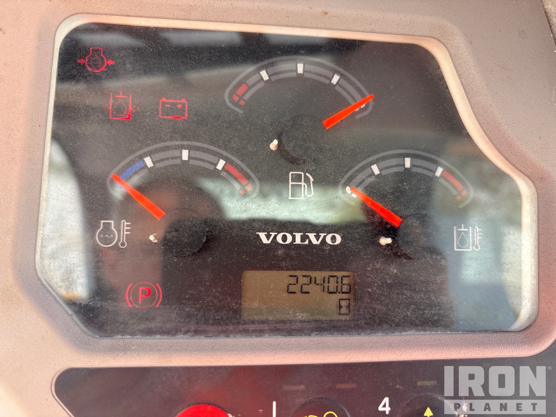 2016 Volvo MC115C