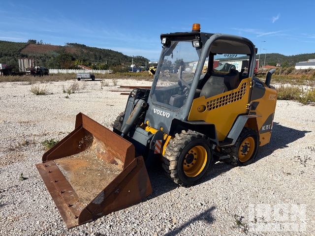 2016 Volvo MC115C Skid Steer Loader