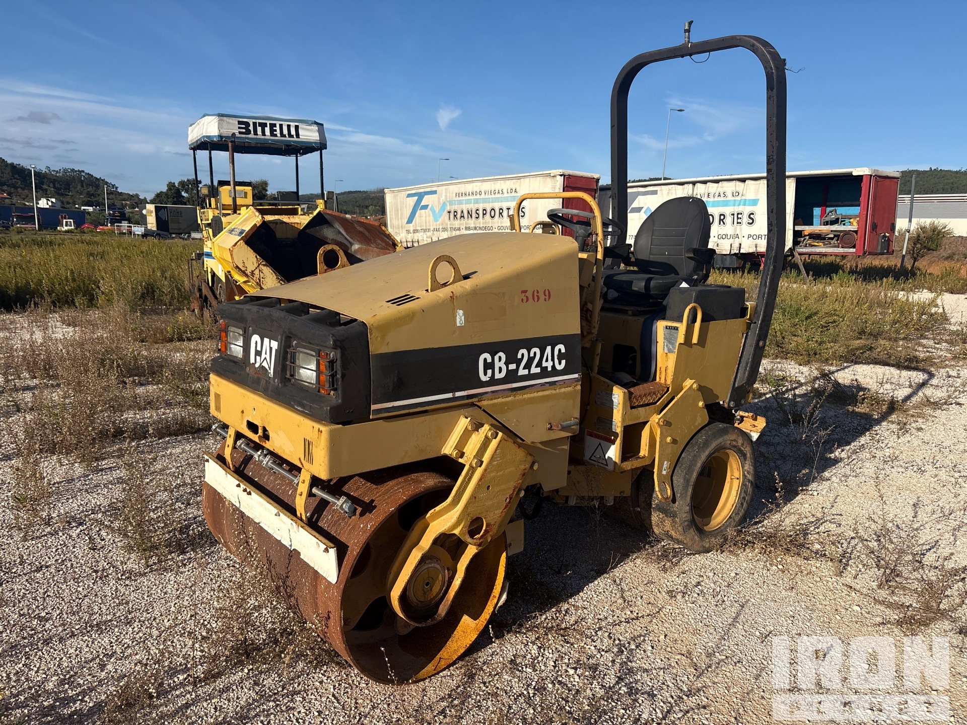 Photo of Caterpillar CB224C