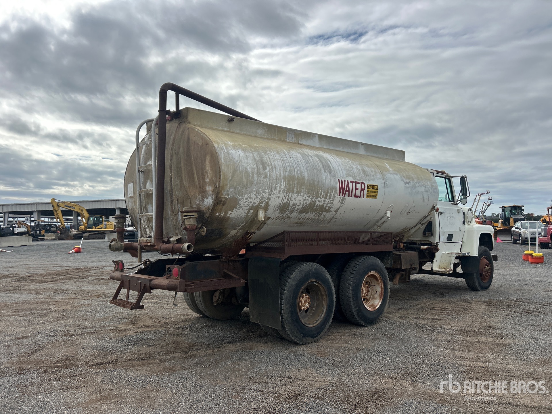 1988 Ford L8000