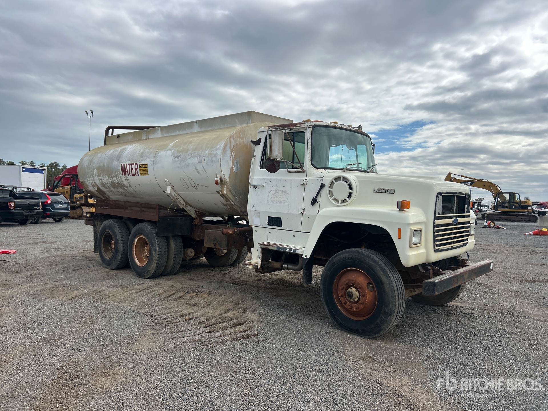 1988 Ford L8000