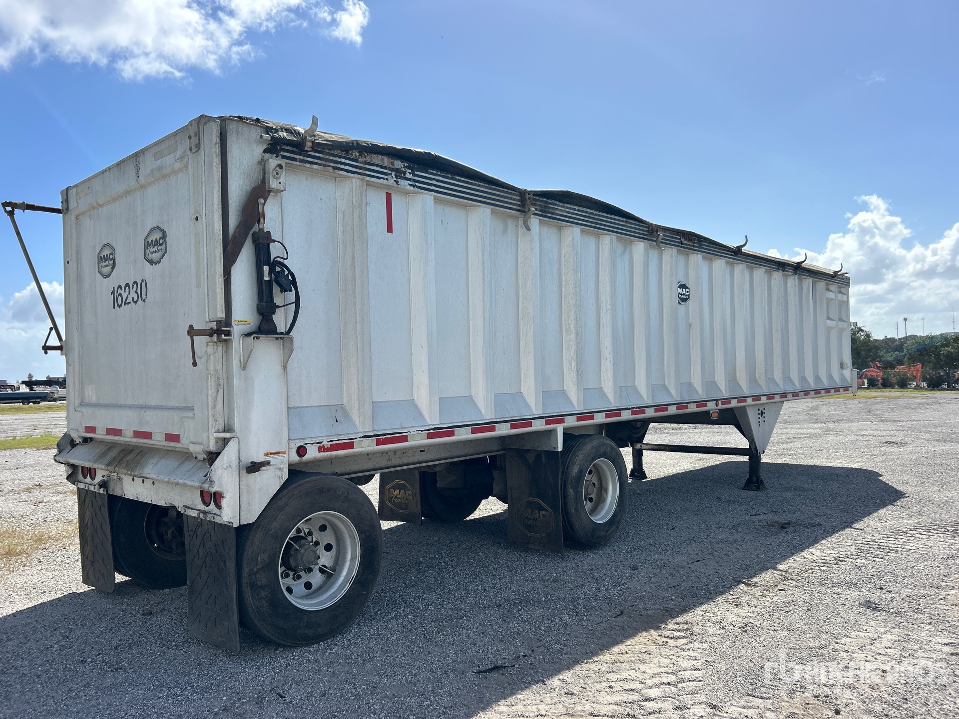 2021 Mac T/A SPREAD AXLE ALUMINUM OPEN T ...