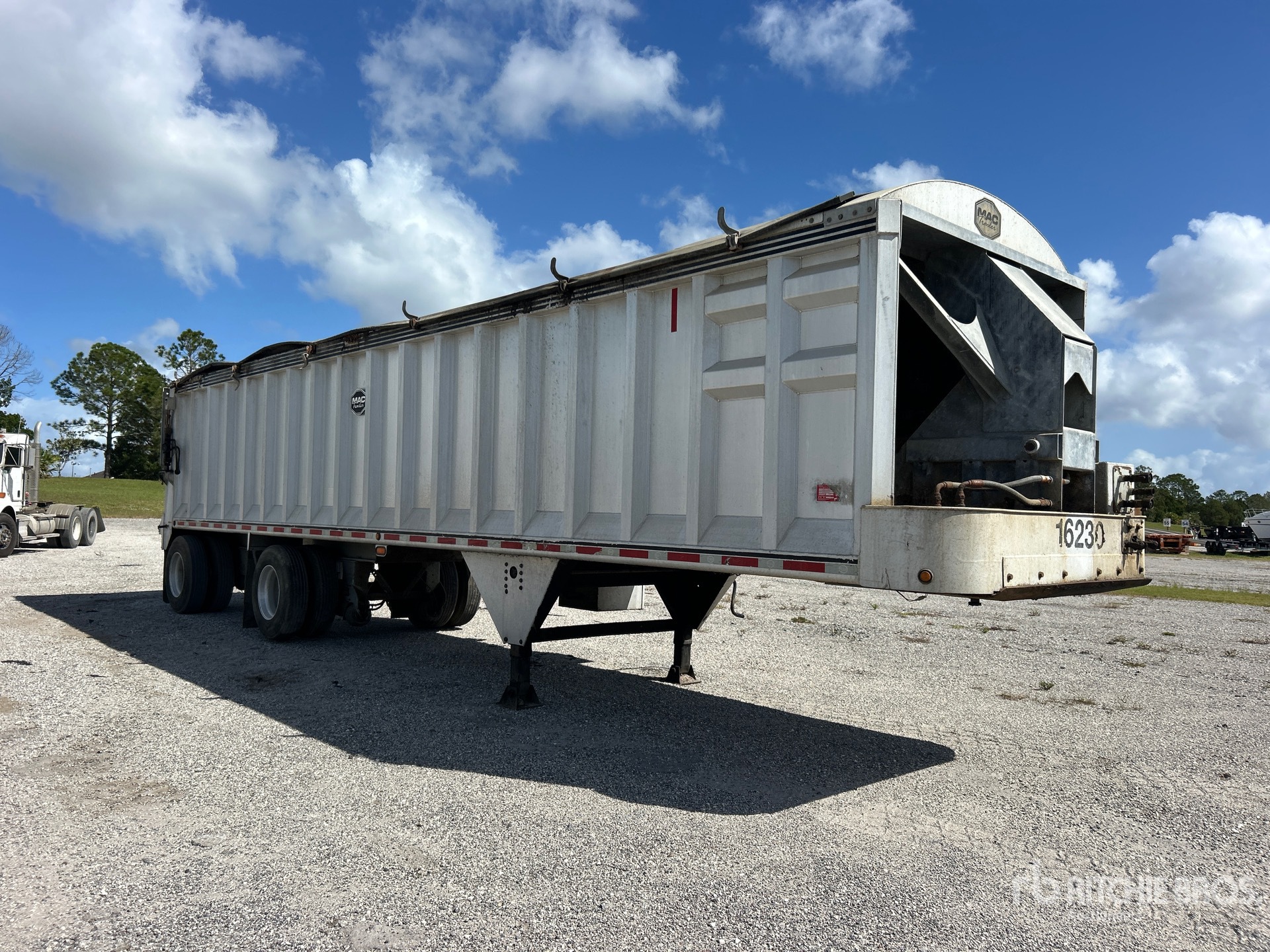 2021 Mac T/A SPREAD AXLE ALUMINUM OPEN T ...