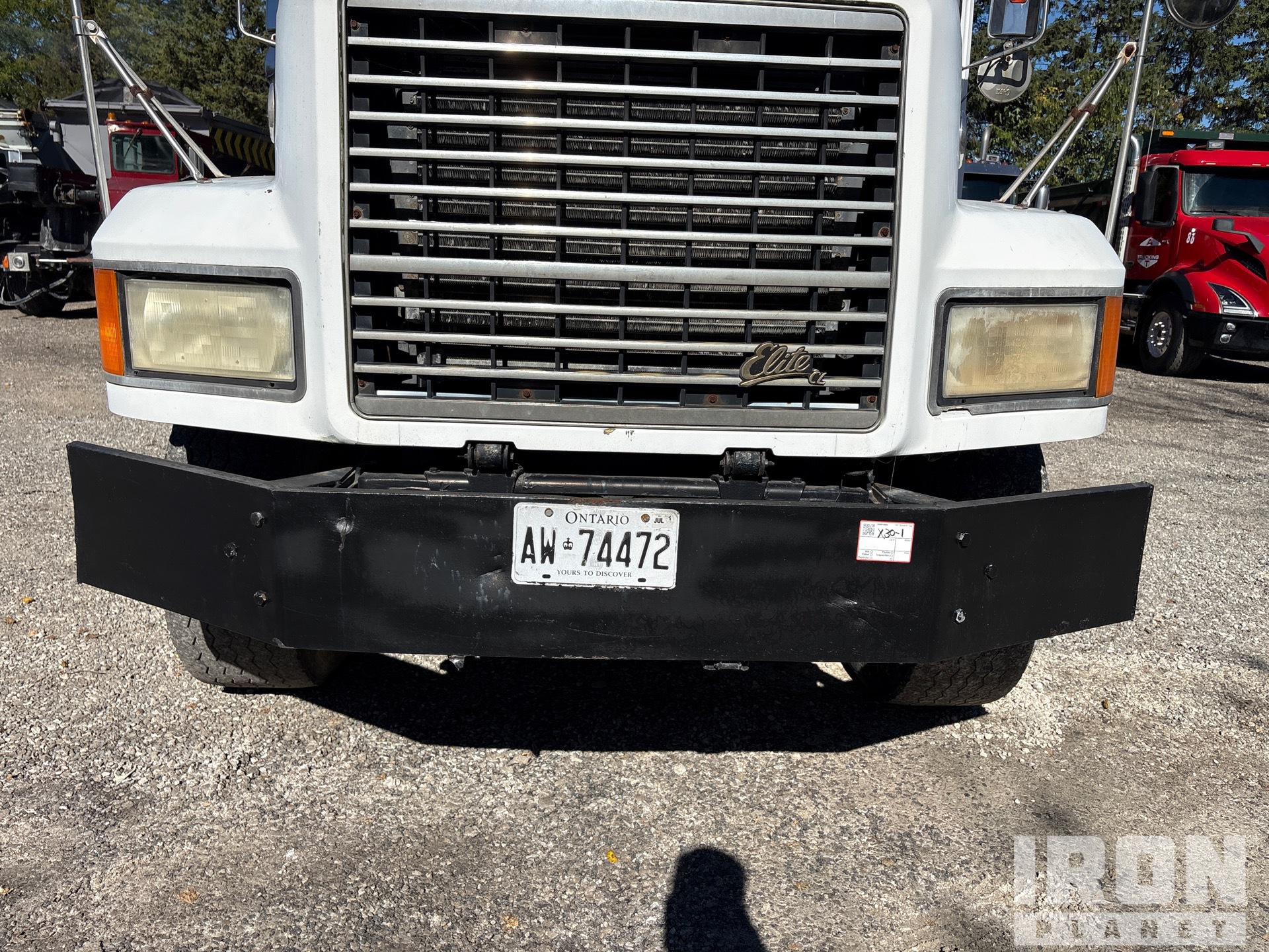 1996 Mack 700
