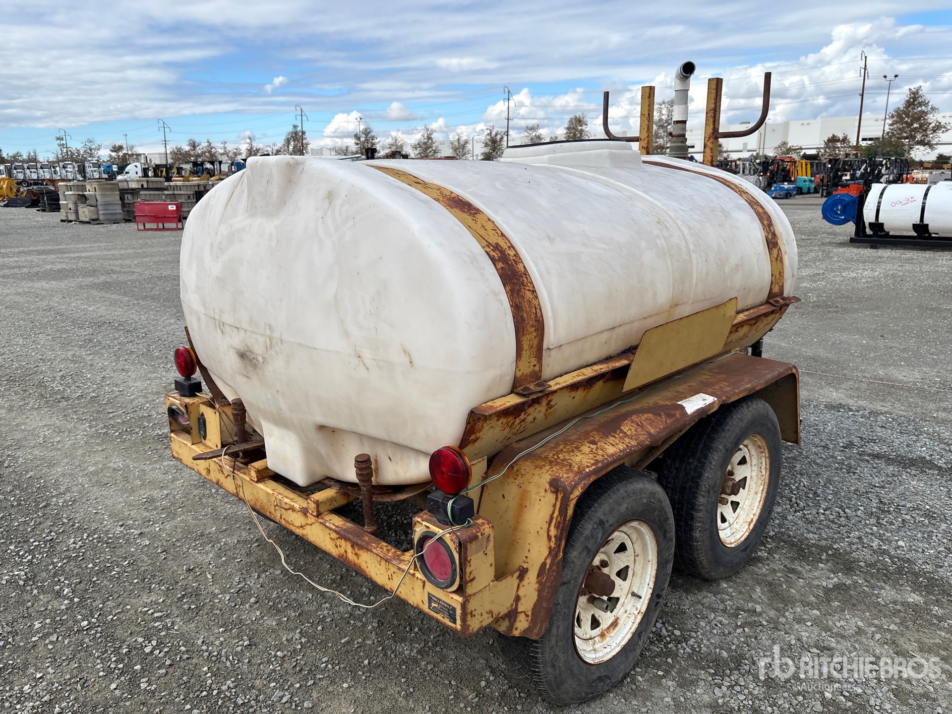 2004 Marksman 500 gal