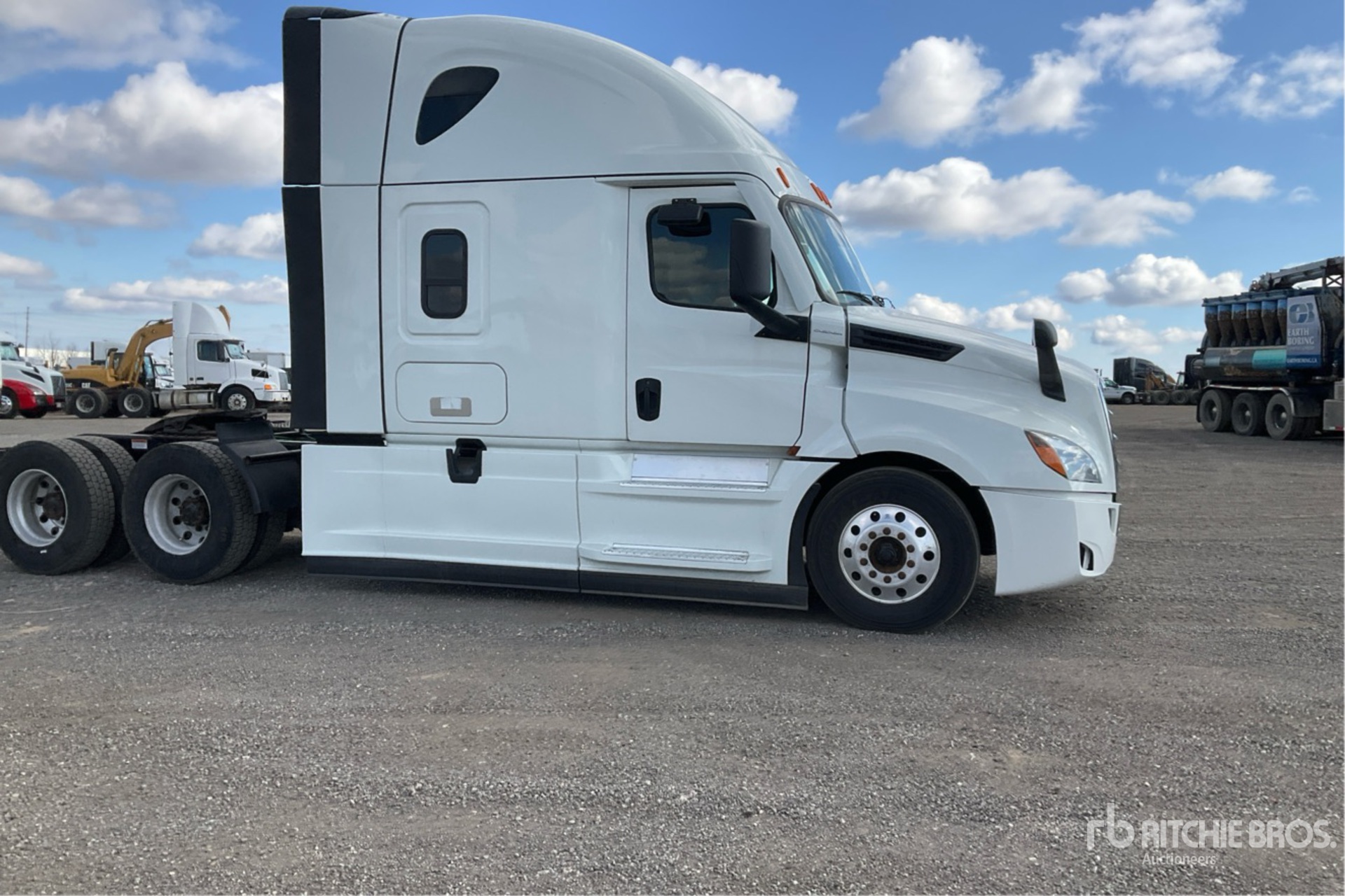 2022 Freightliner CASCADIA 126