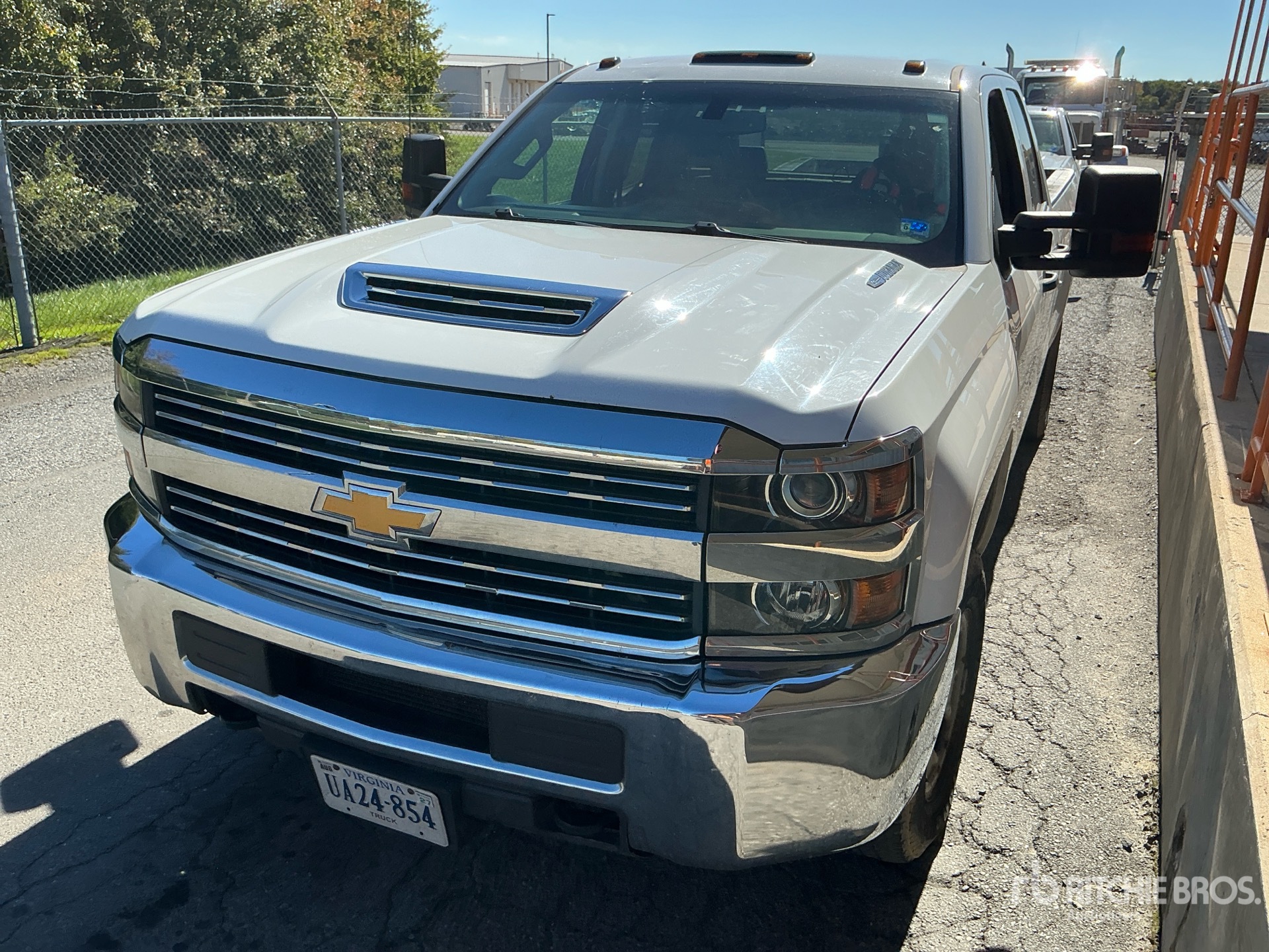 Photo of 2017 Chevrolet SILVERADO 2500H