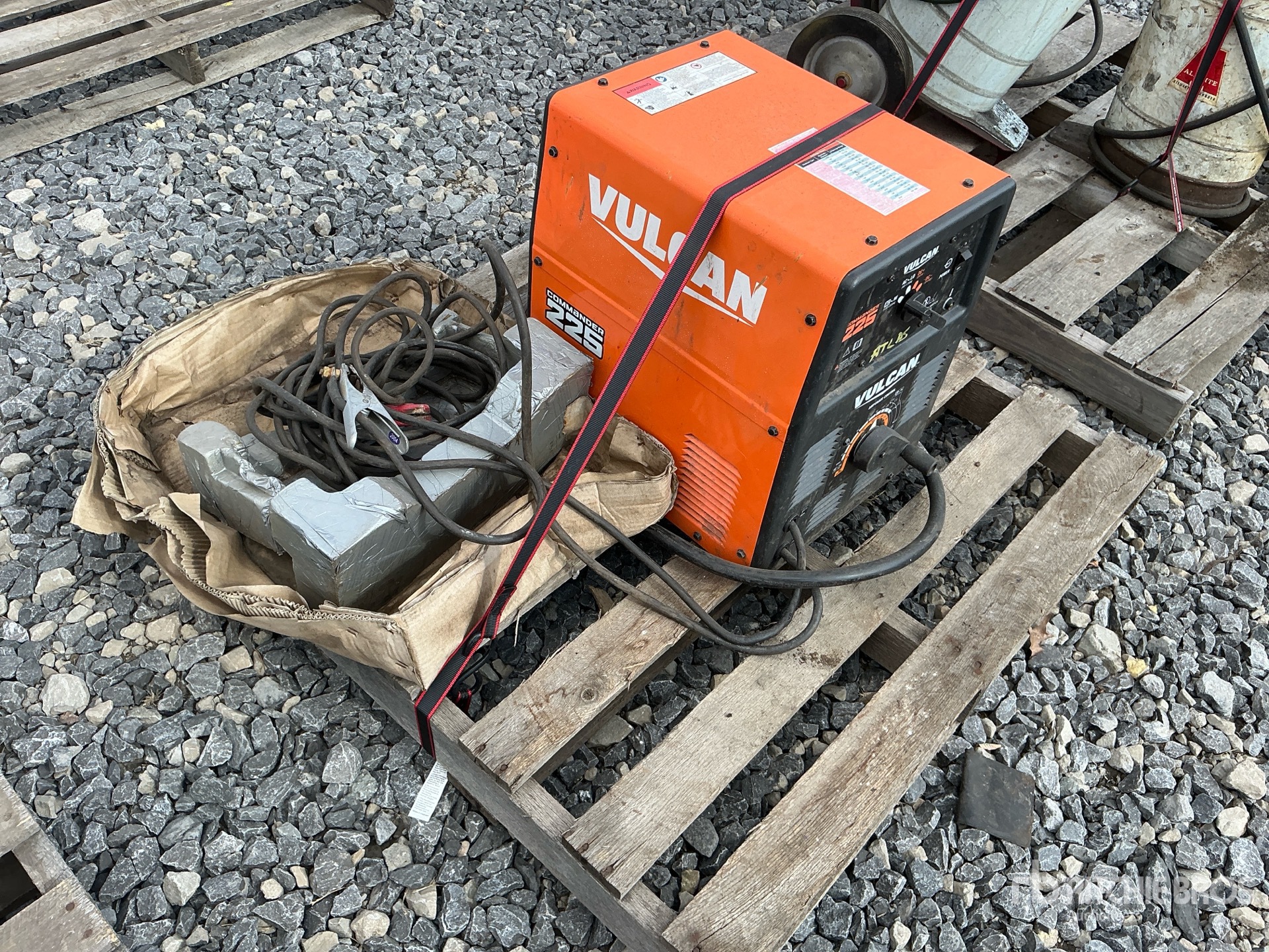 Vulcan 255 A SKID-MOUNTED STICK