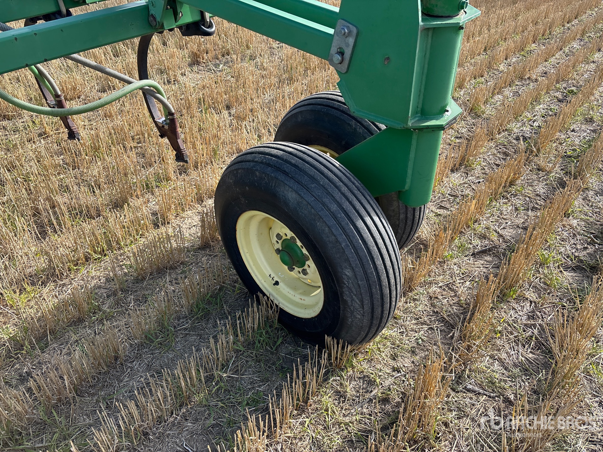 John Deere 1820
