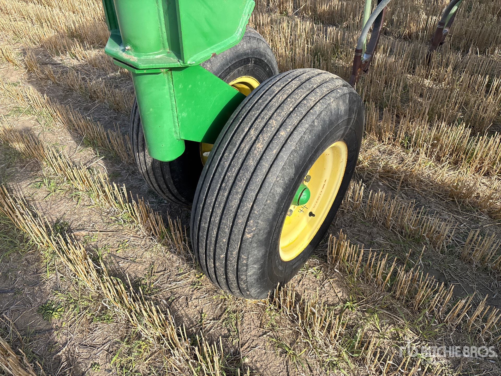 John Deere 1820